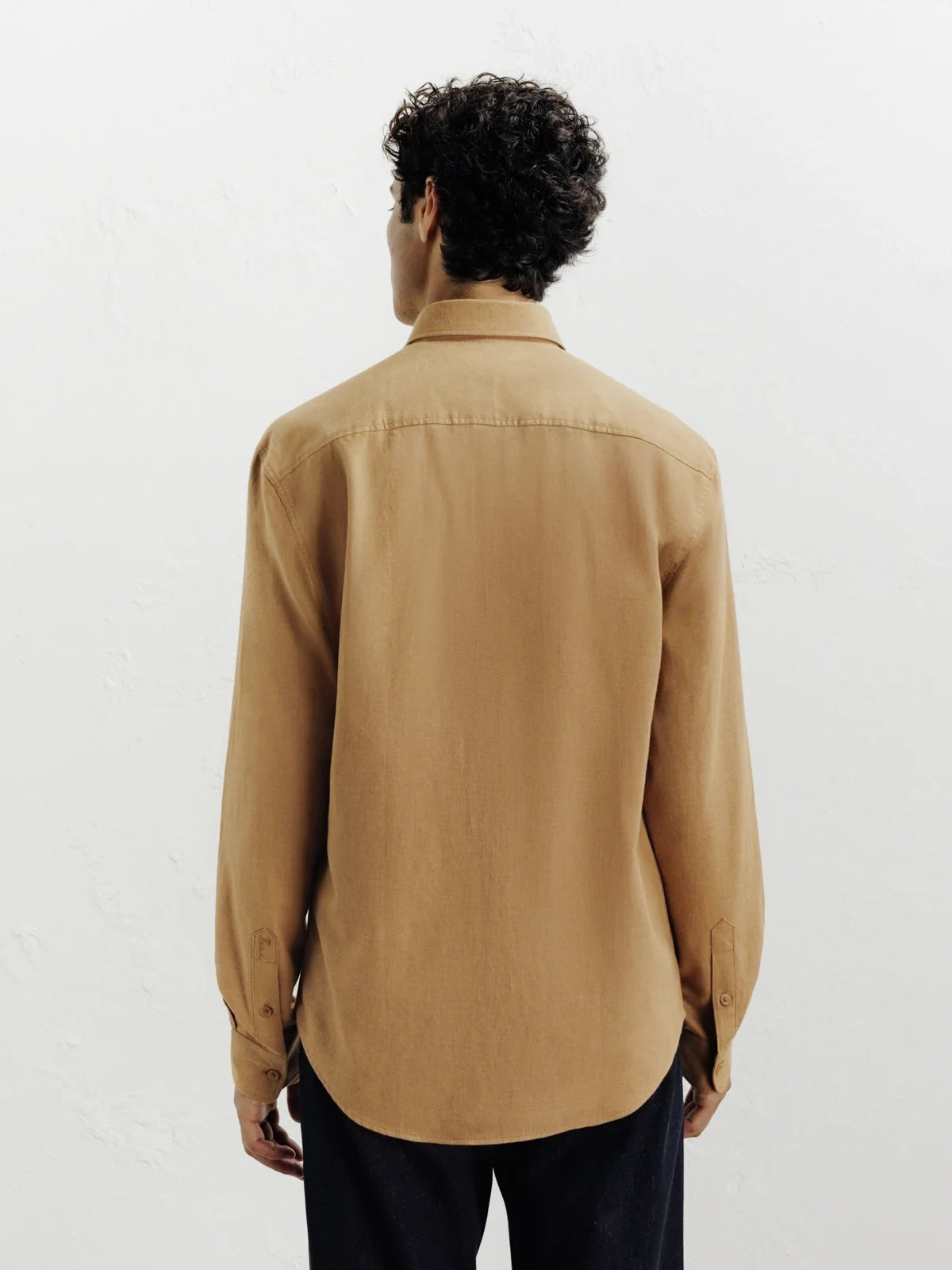 Chemise casual avec col boutonné camel - IZAC