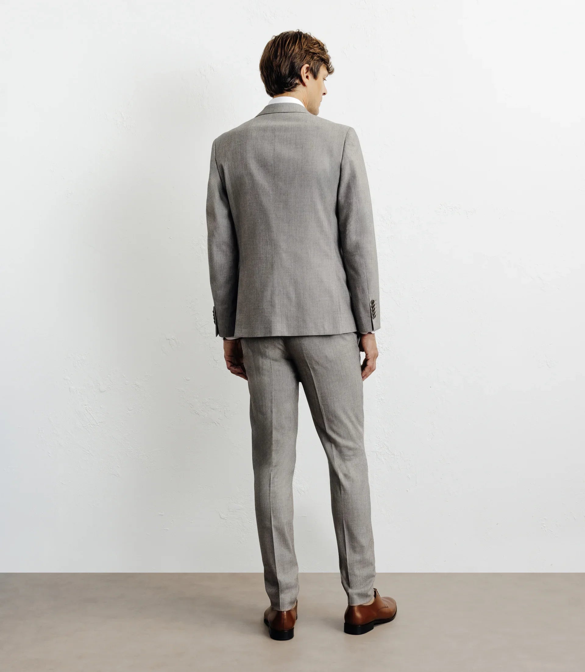 Costume avec 2 boutons beige