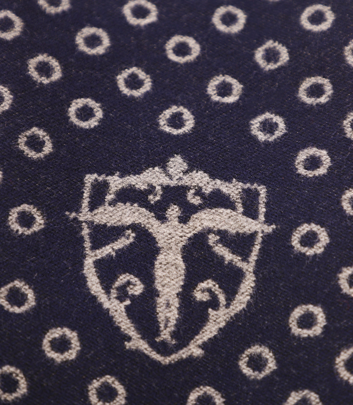 Echarpe à motifs avec franges marine - IZAC
