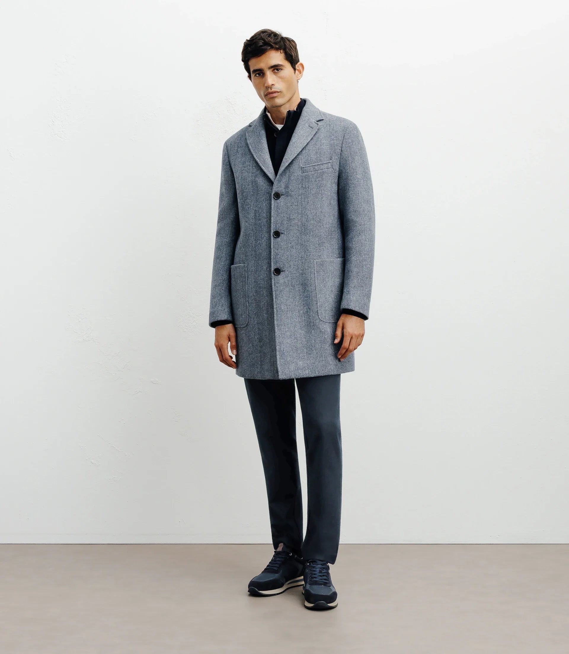 Manteau en laine avec boutons bleu