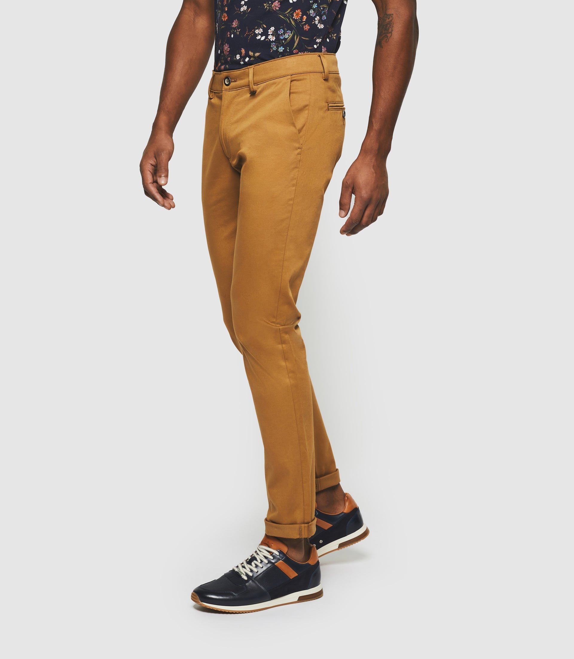 Pantalon chino slim camel "Panama" - IZAC