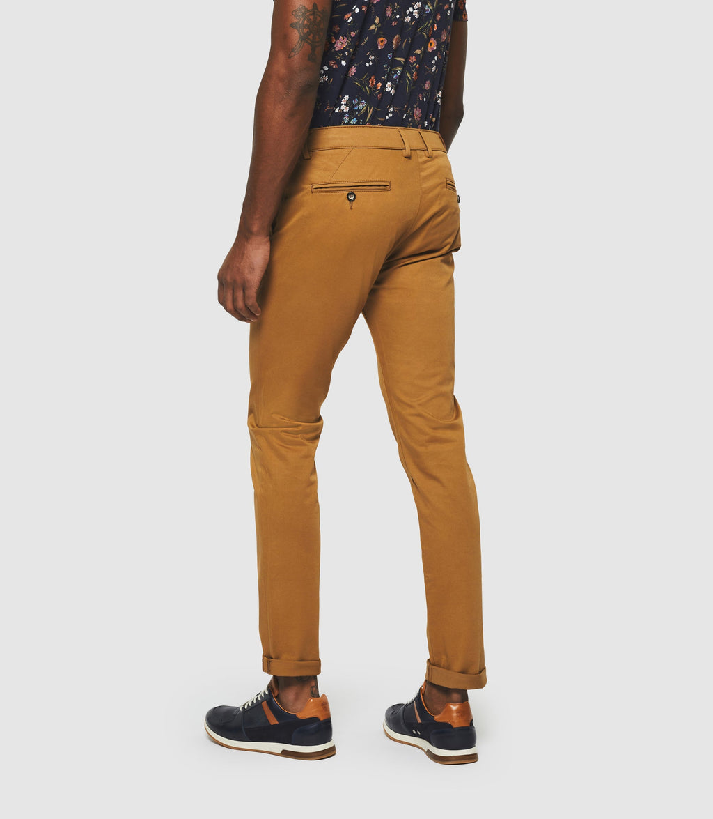 Pantalon chino slim camel "Panama" - IZAC