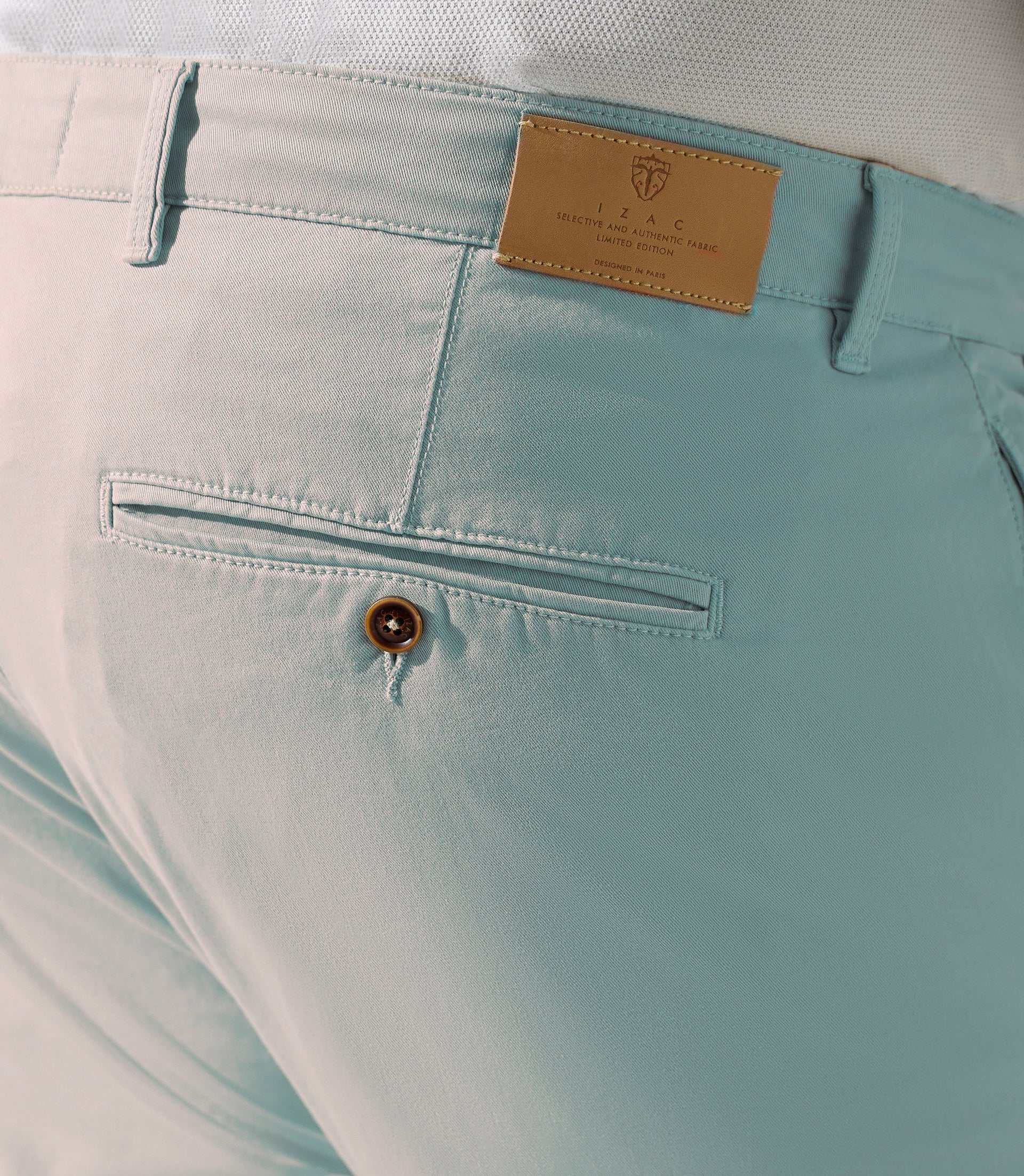 Pantalon en coton stretch bleu ciel PACHELORBT - IZAC