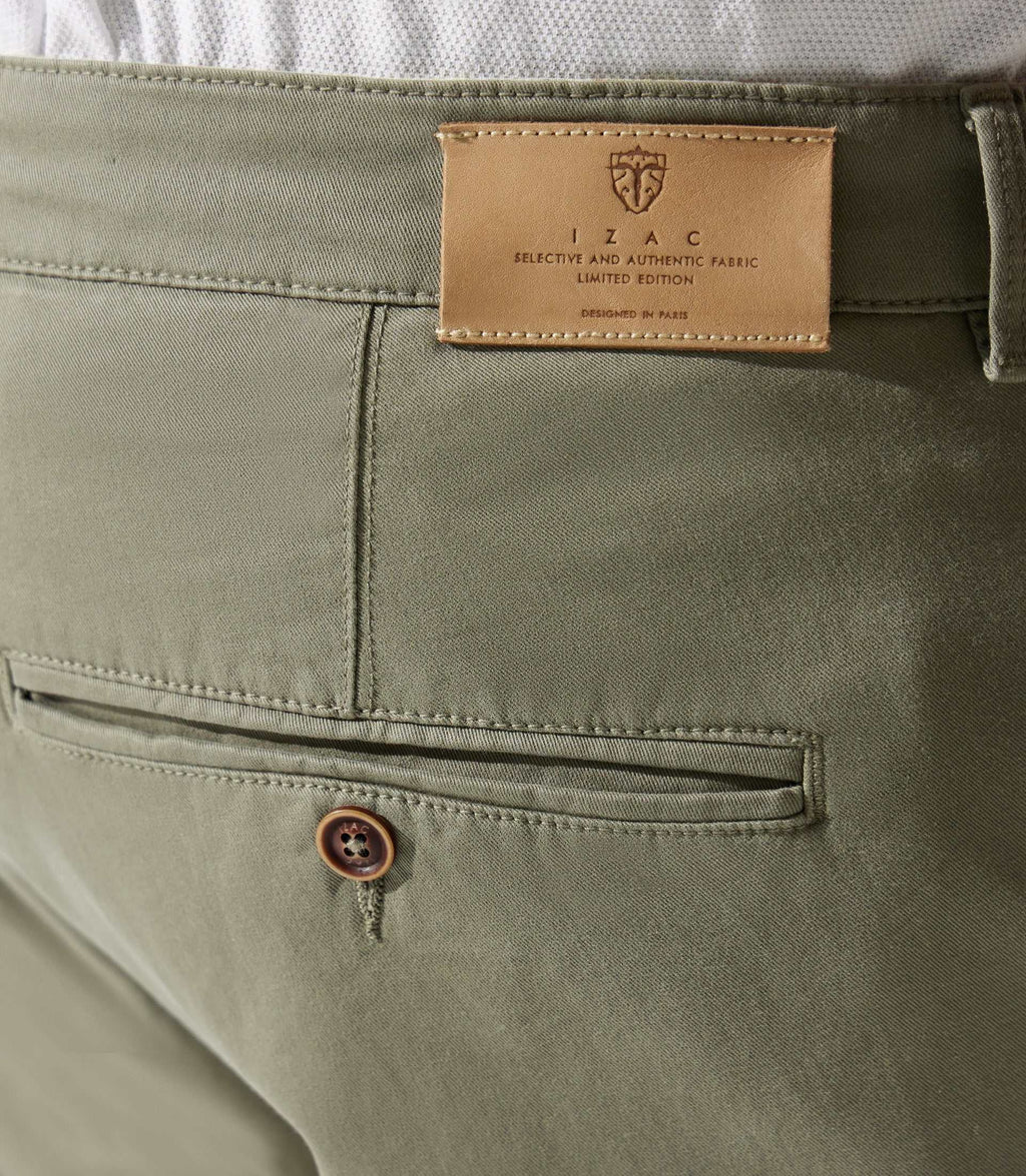 Pantalon en coton stretch kaki PACHELORBT - IZAC
