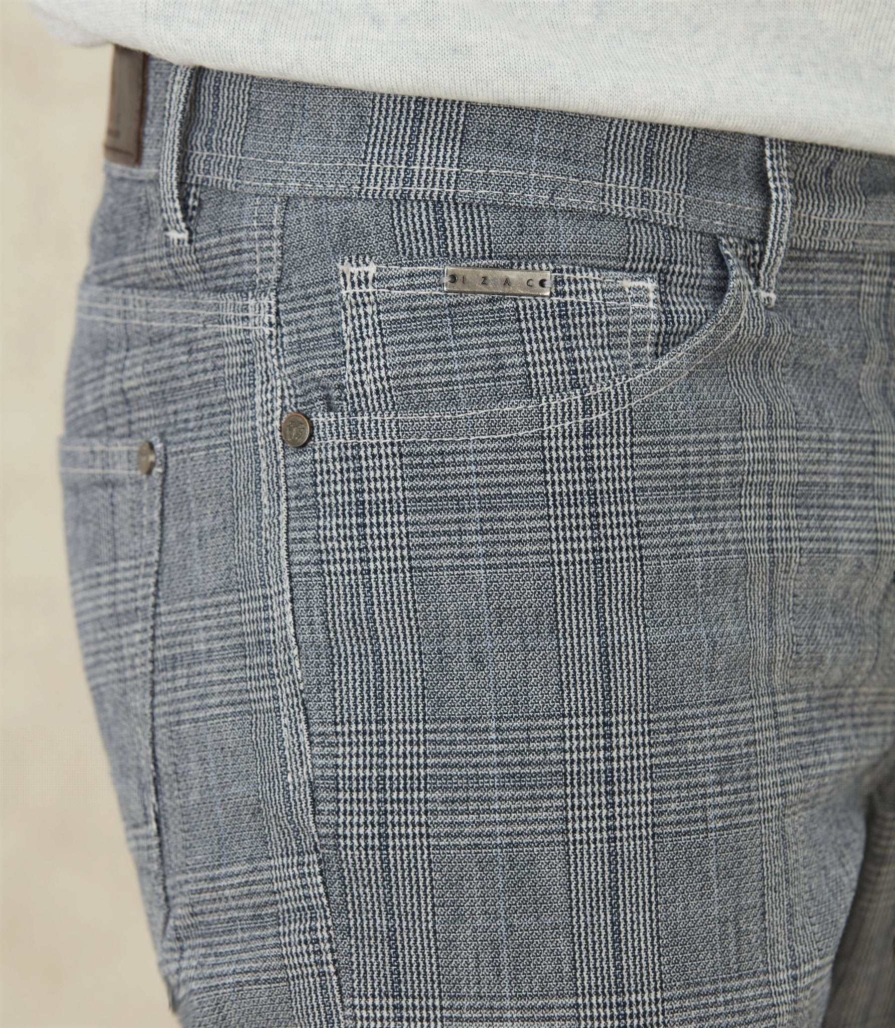 Pantalon à carreaux gris clair "Carreaux" - IZAC