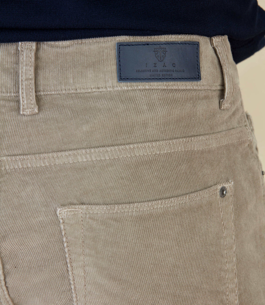 Pantalon en velours kaki clair "Casino" - IZAC