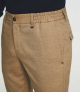 Pantalon chino taille élastique camel VAMBO - IZAC
