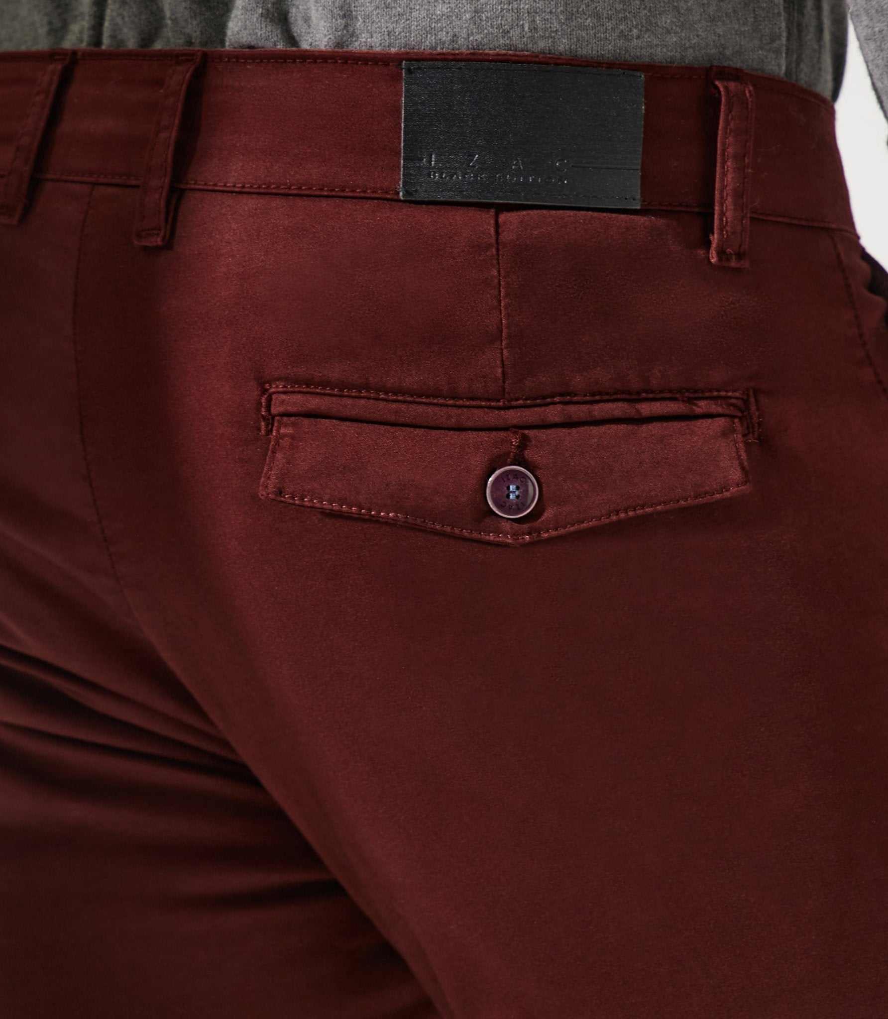 Pantalon chino satin bordeaux VANAMABT - IZAC