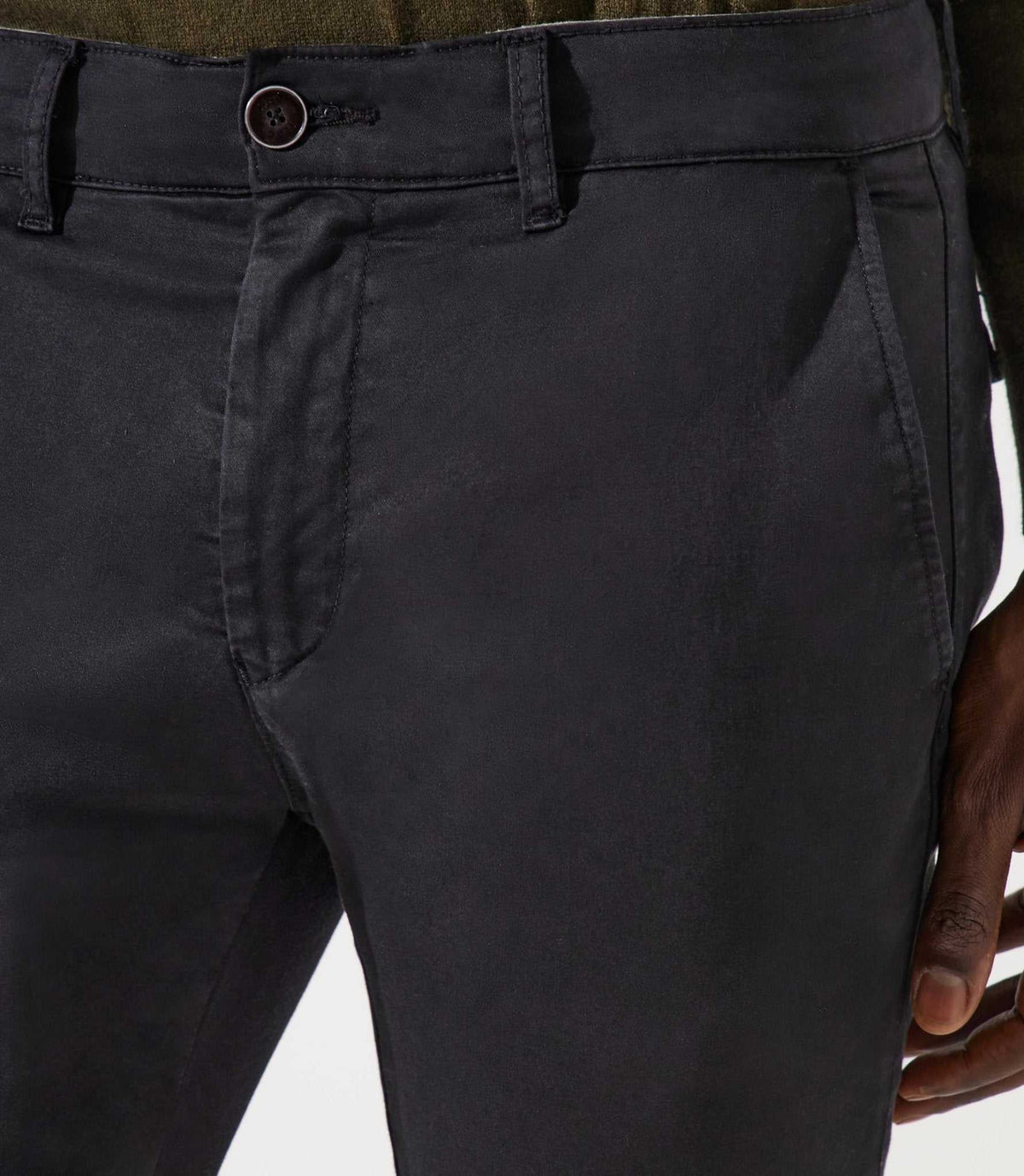 Pantalon chino satin noir VANAMABT - IZAC