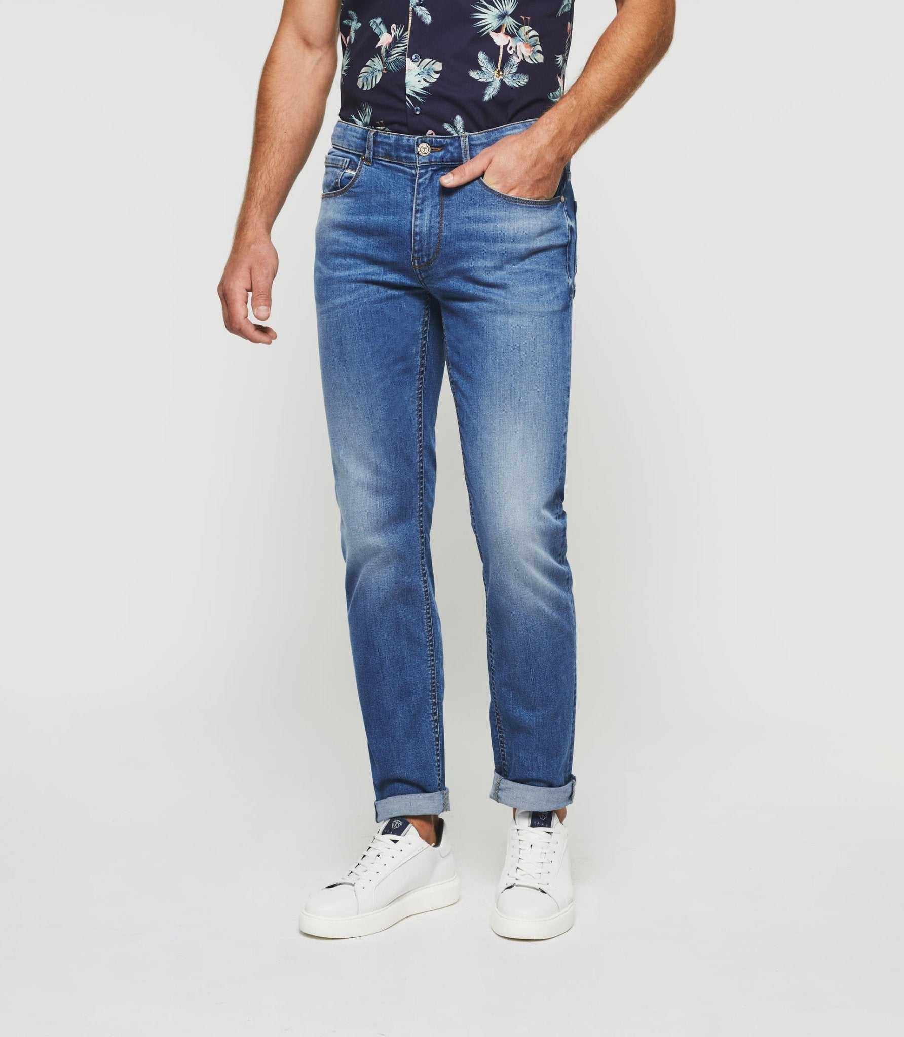 Jean slim délavé en coton recyclé bleu moyen "Toride" - IZAC