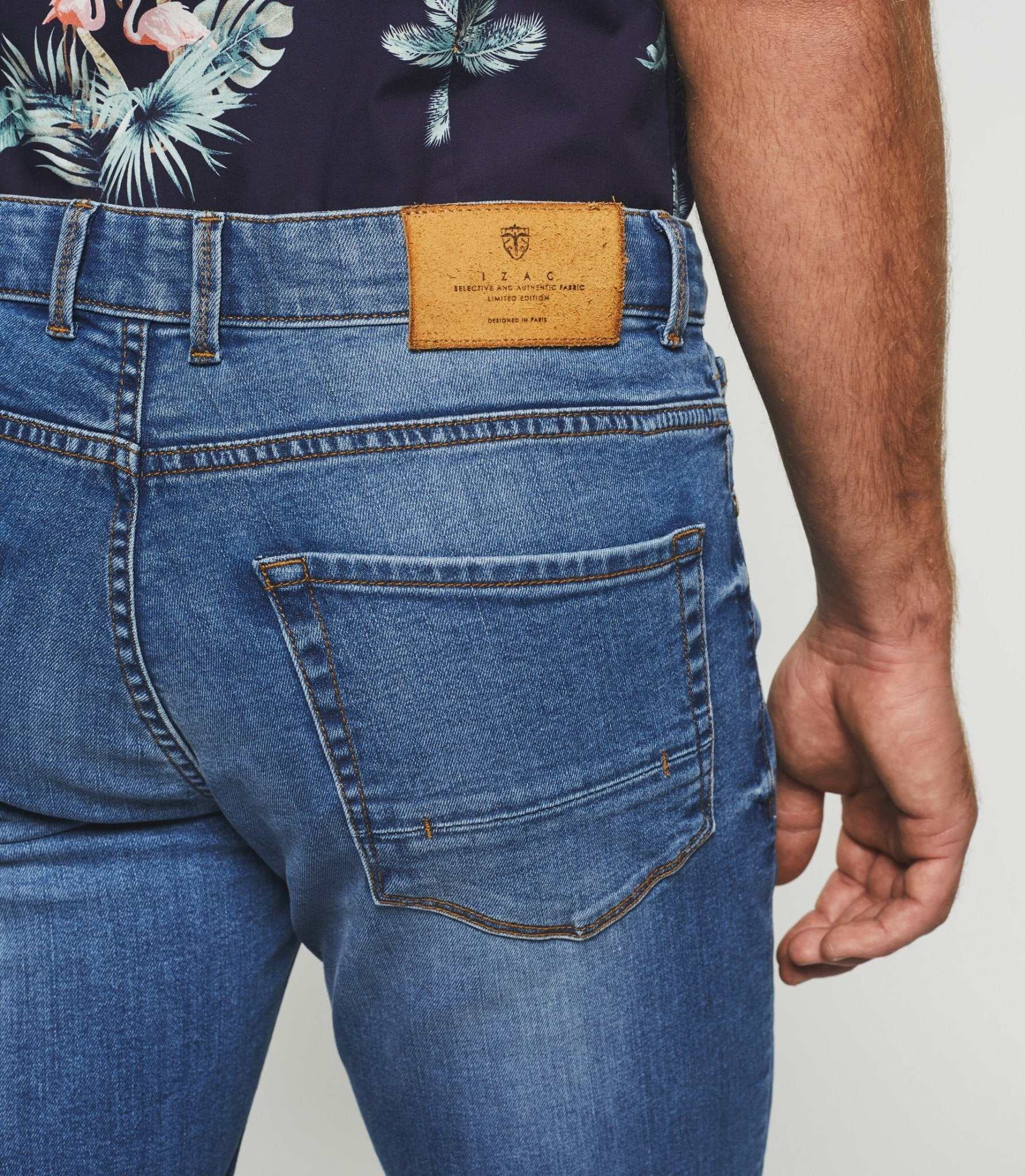 Jean slim délavé en coton recyclé bleu moyen "Toride" - IZAC