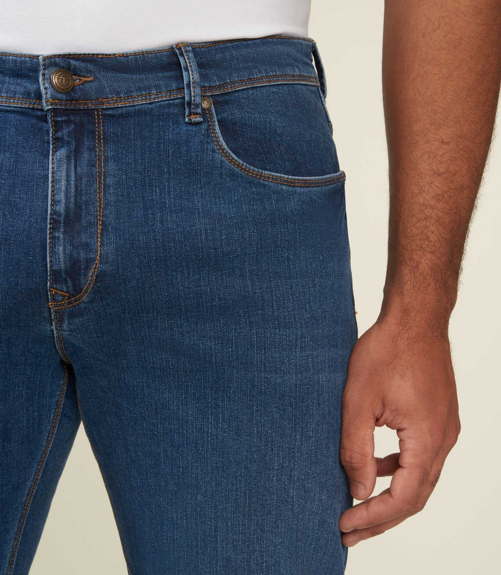 Jean straight permanent bleu moyen EDITIONBT - IZAC