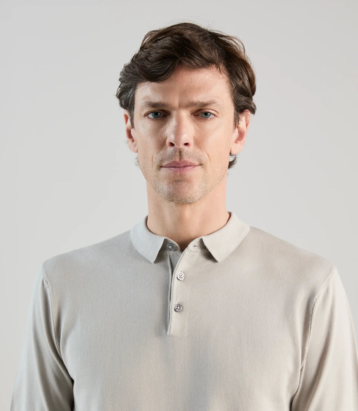 Polo col boutonné en maille gris clair - IZAC