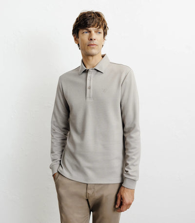 Polo boutonné en maille beige - IZAC