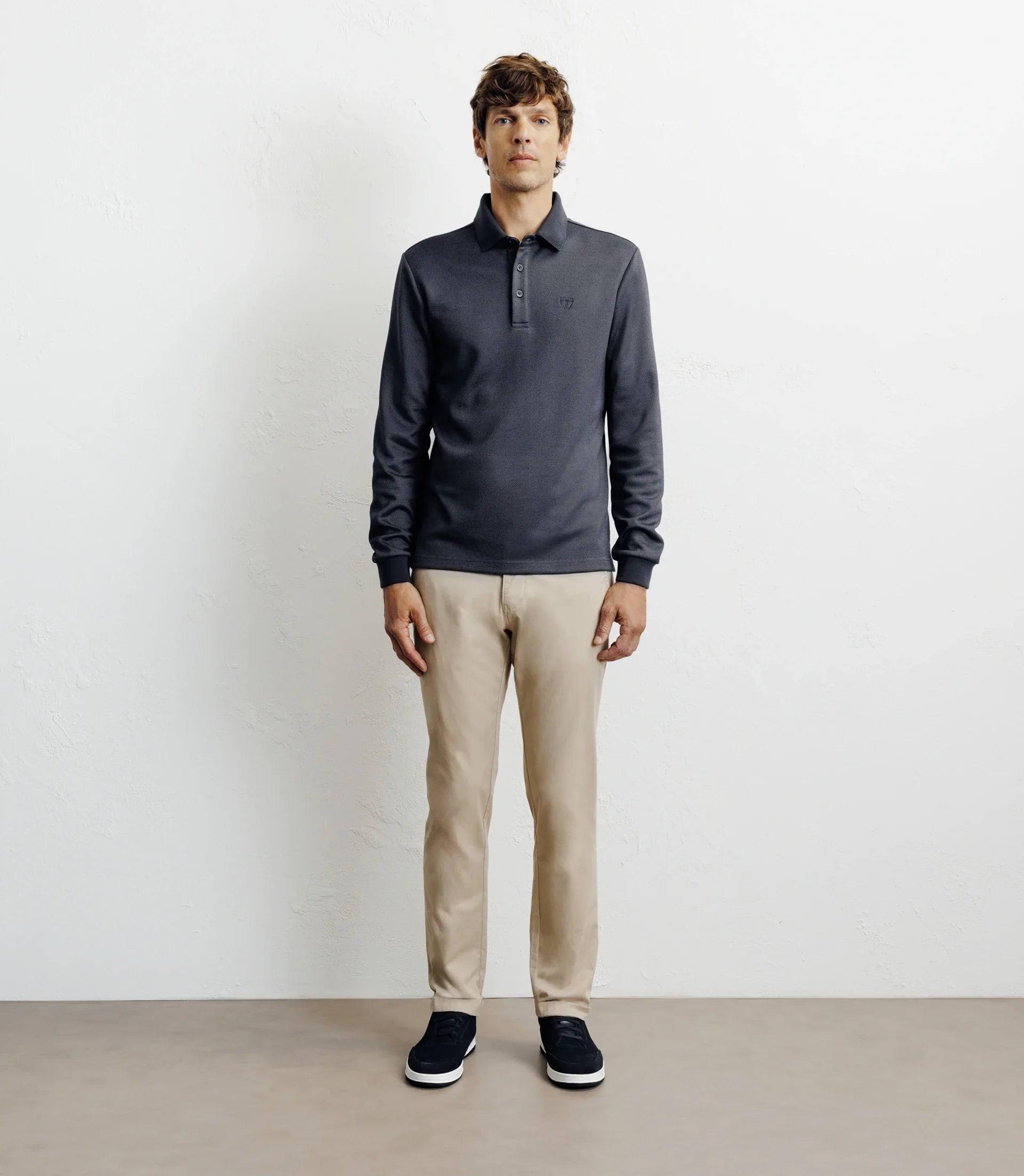 Polo boutonné en maille marine - IZAC