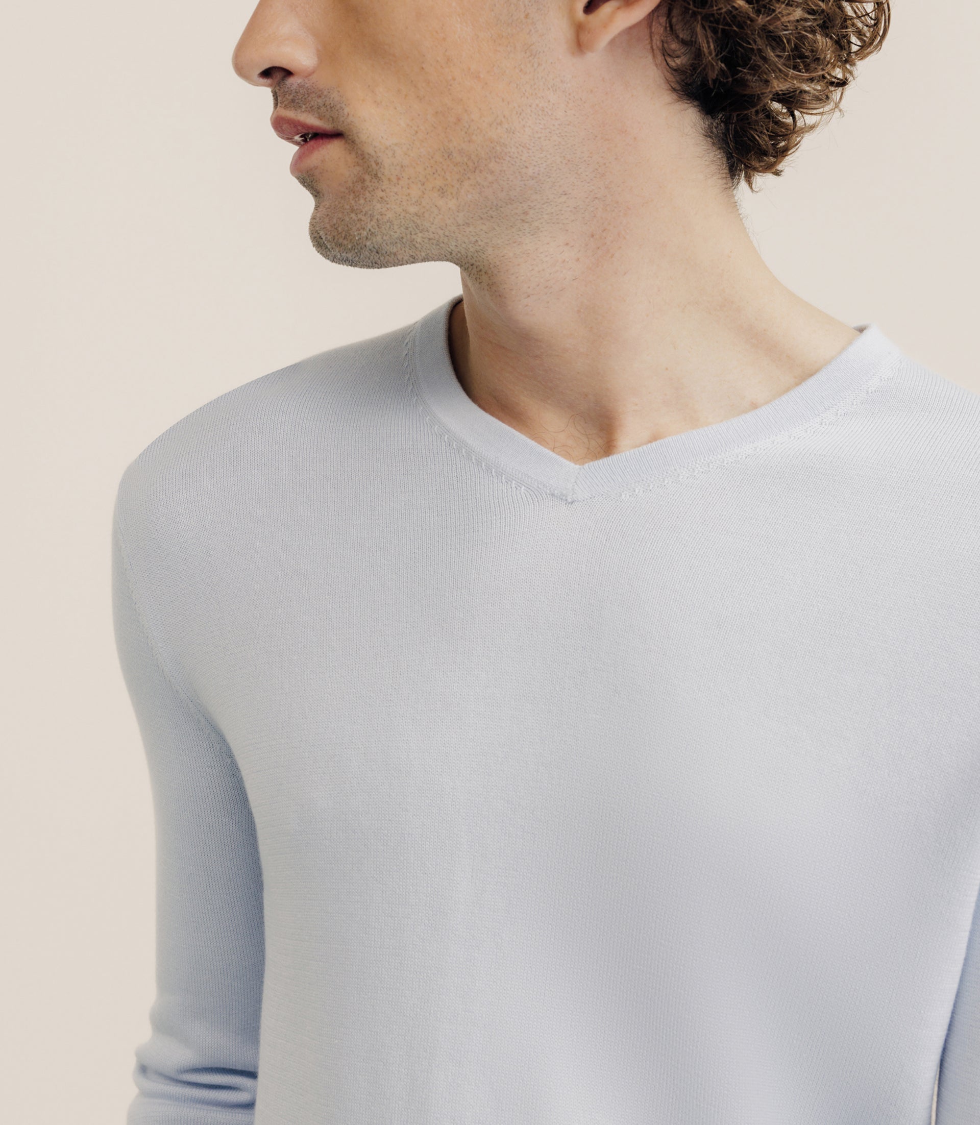 Pull col V manches longues bleu ciel - IZAC