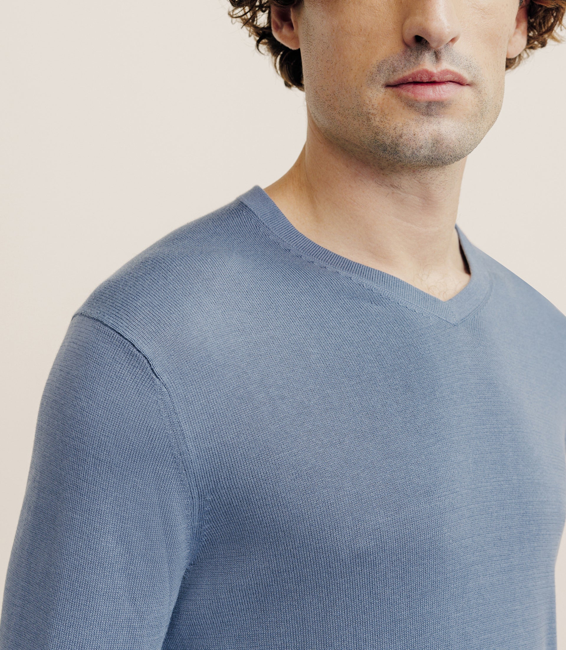 Pull col V manches longues bleu gris - IZAC