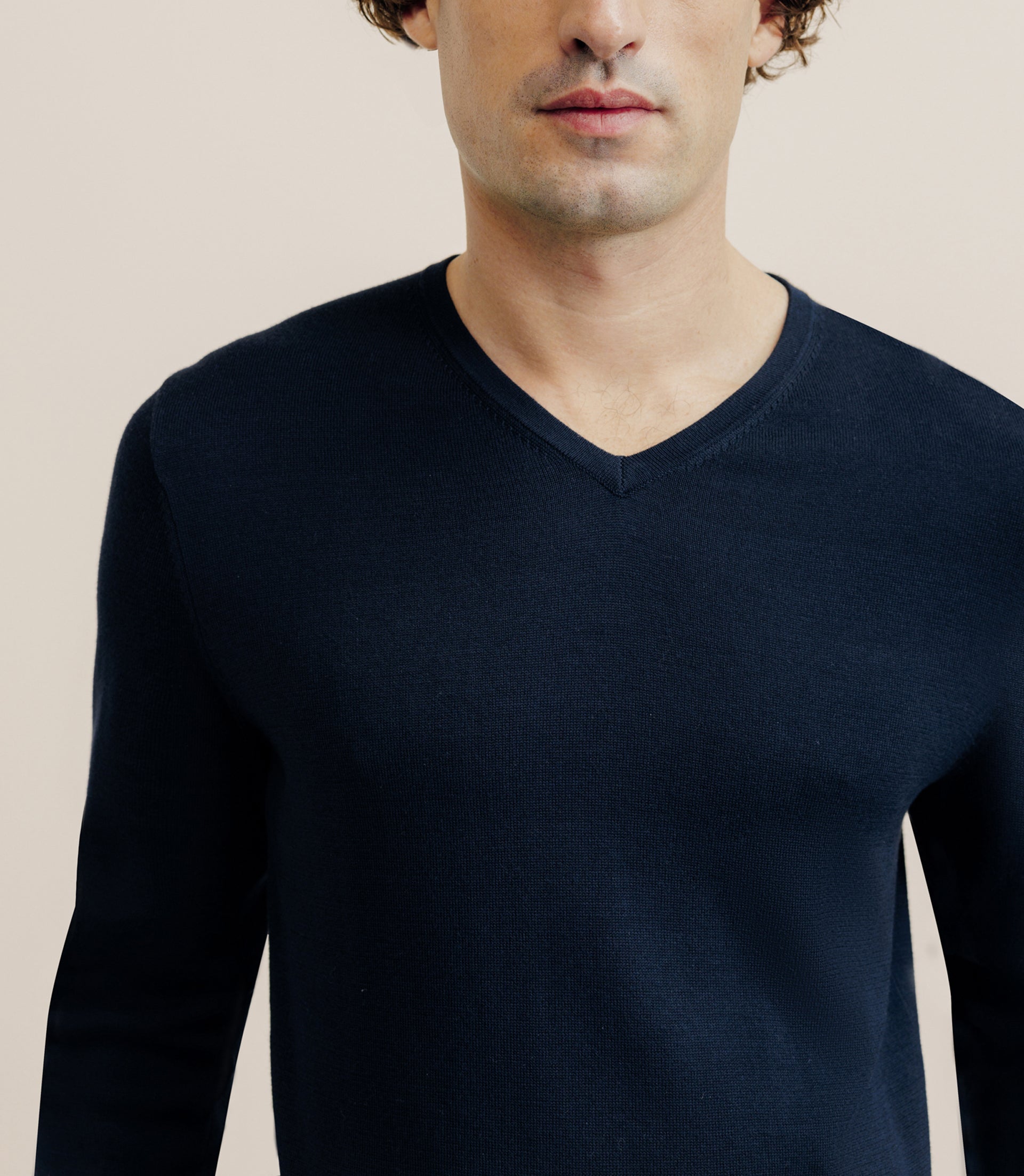 Pull col V manches longues marine - IZAC