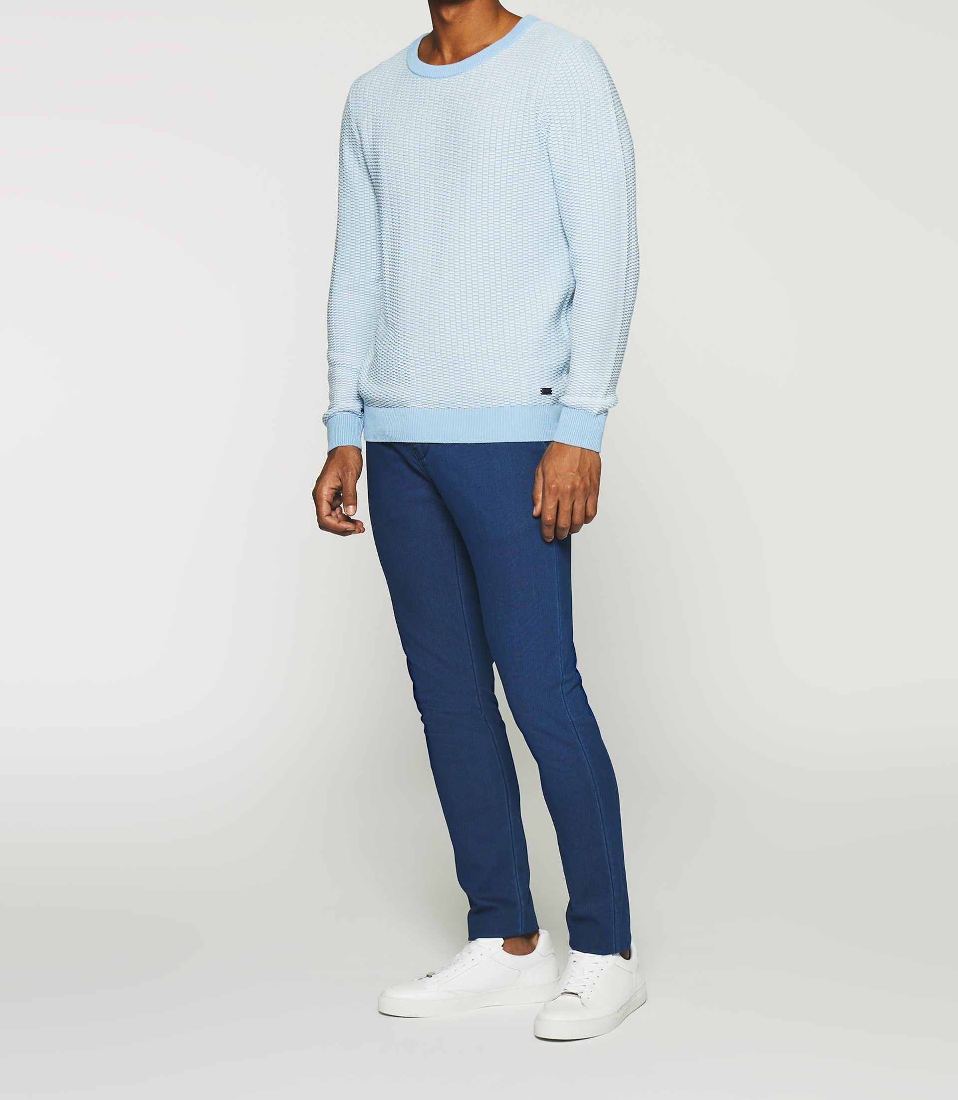 Pull col rond en coton ciel et écru DAMIAN - IZAC