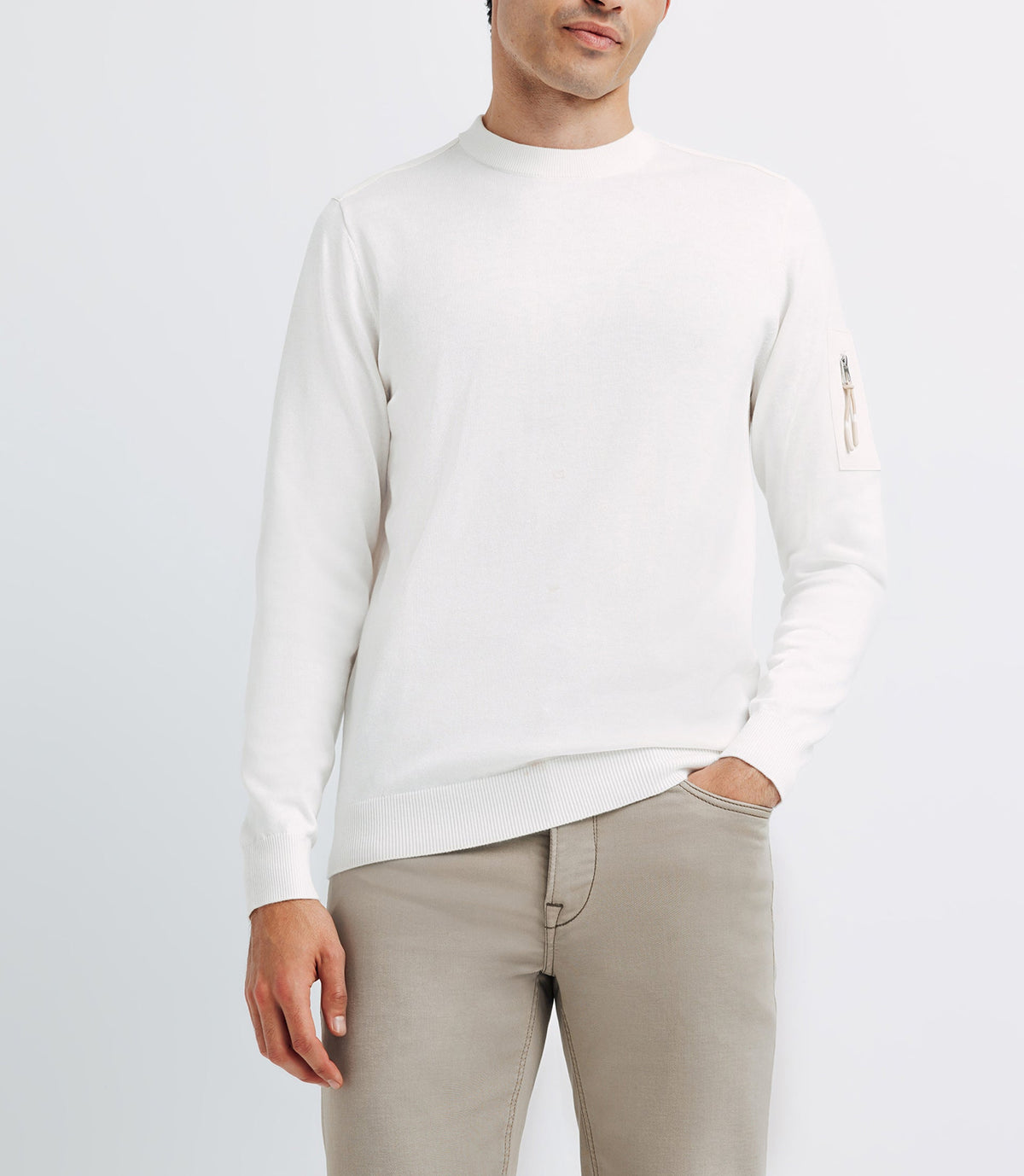 Pull col rond avec poche écru - IZAC