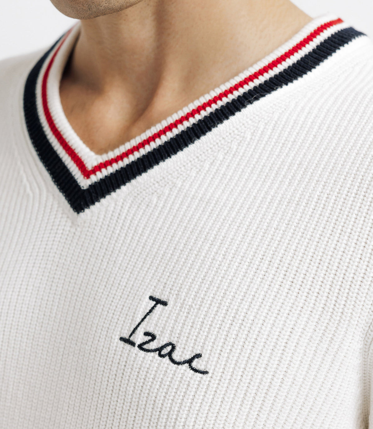 Pull col V brodé écru - IZAC