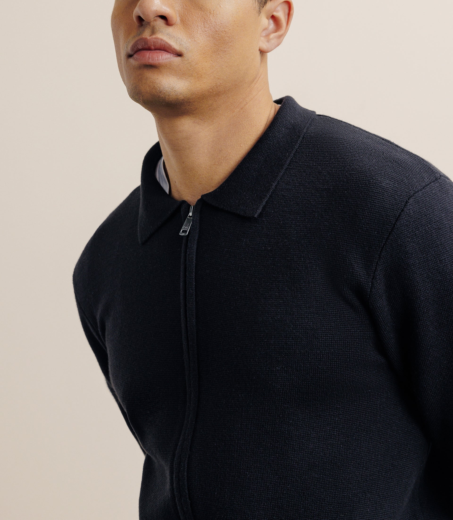 Gilet zippé col chemise noir - IZAC