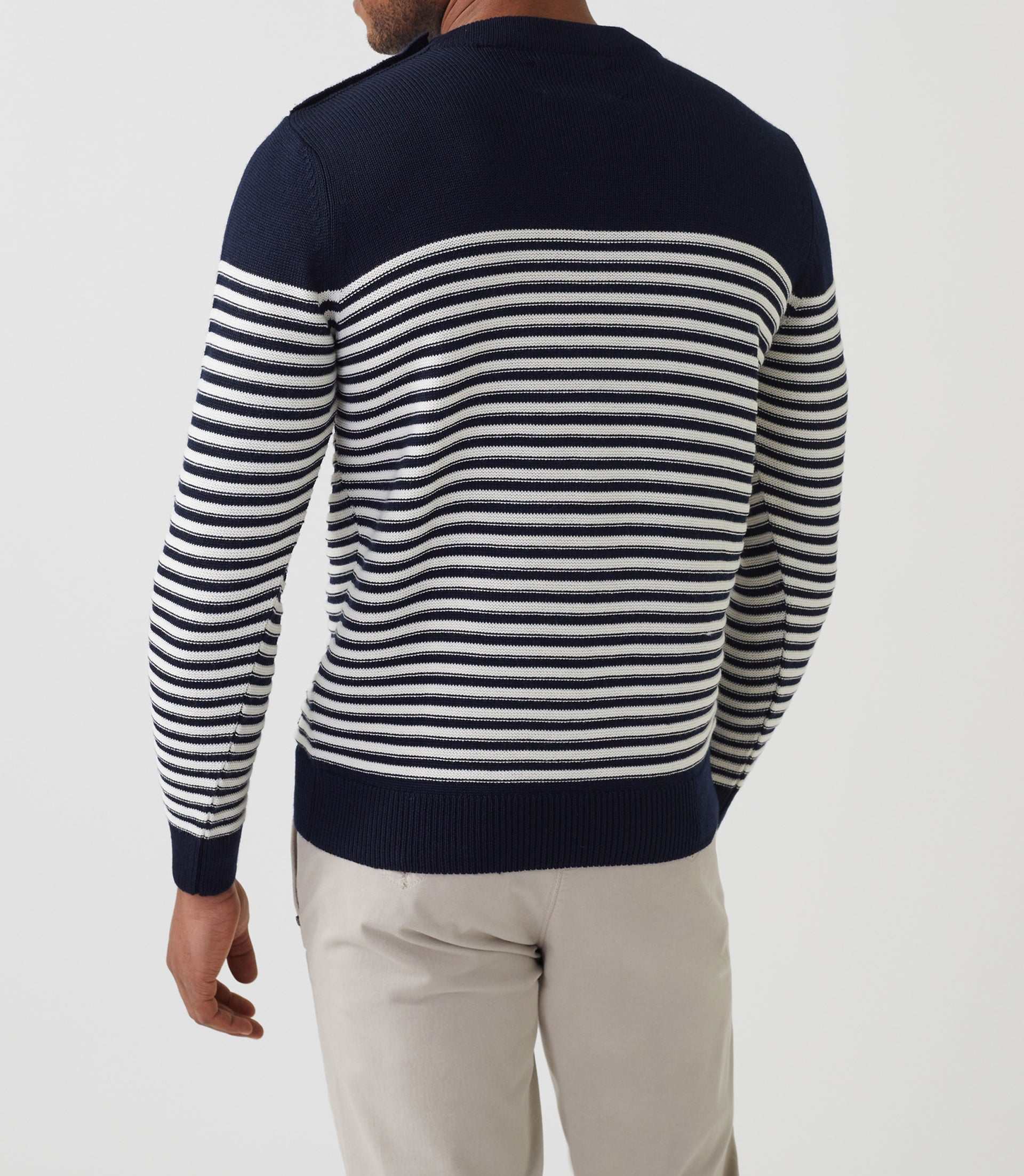 Pull col rond marine "Skanders" - IZAC