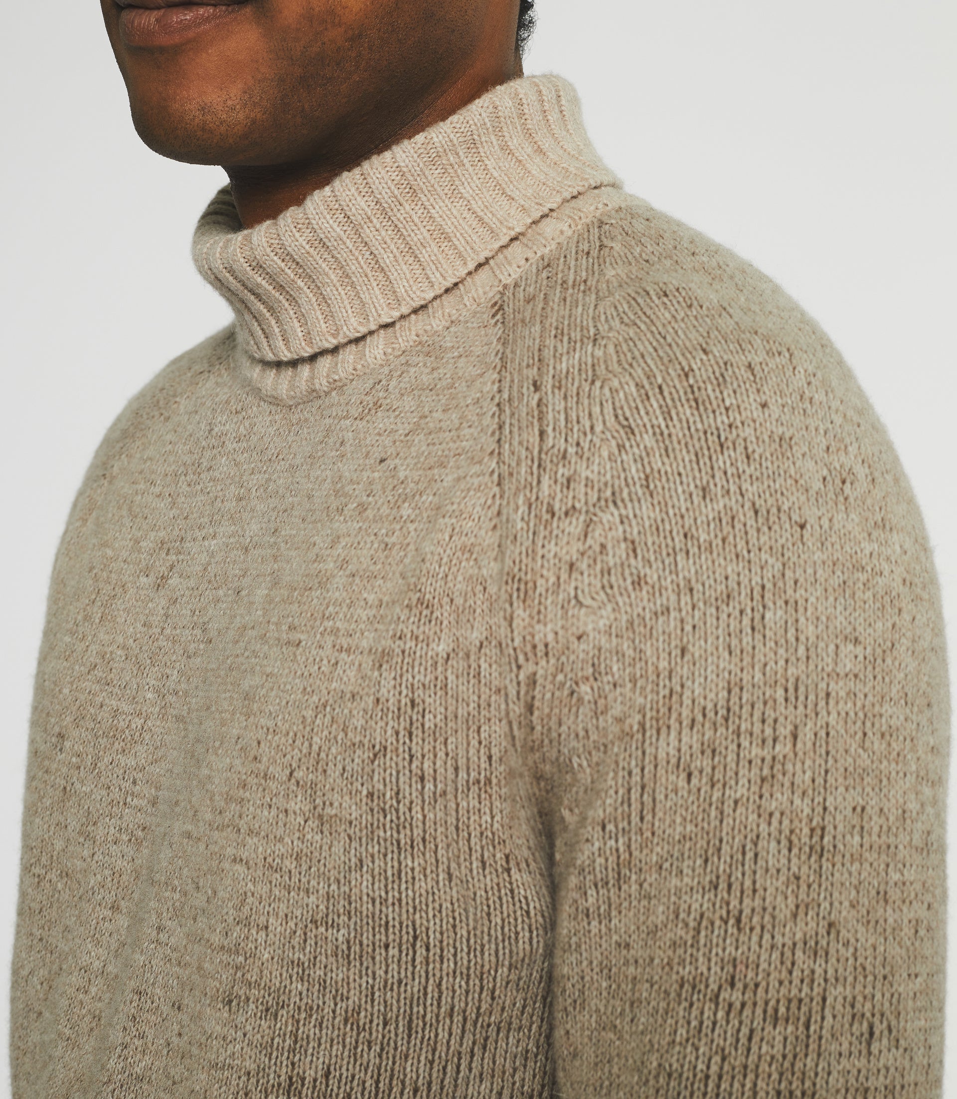 Pull col roulé en laine beige BELMO - IZAC