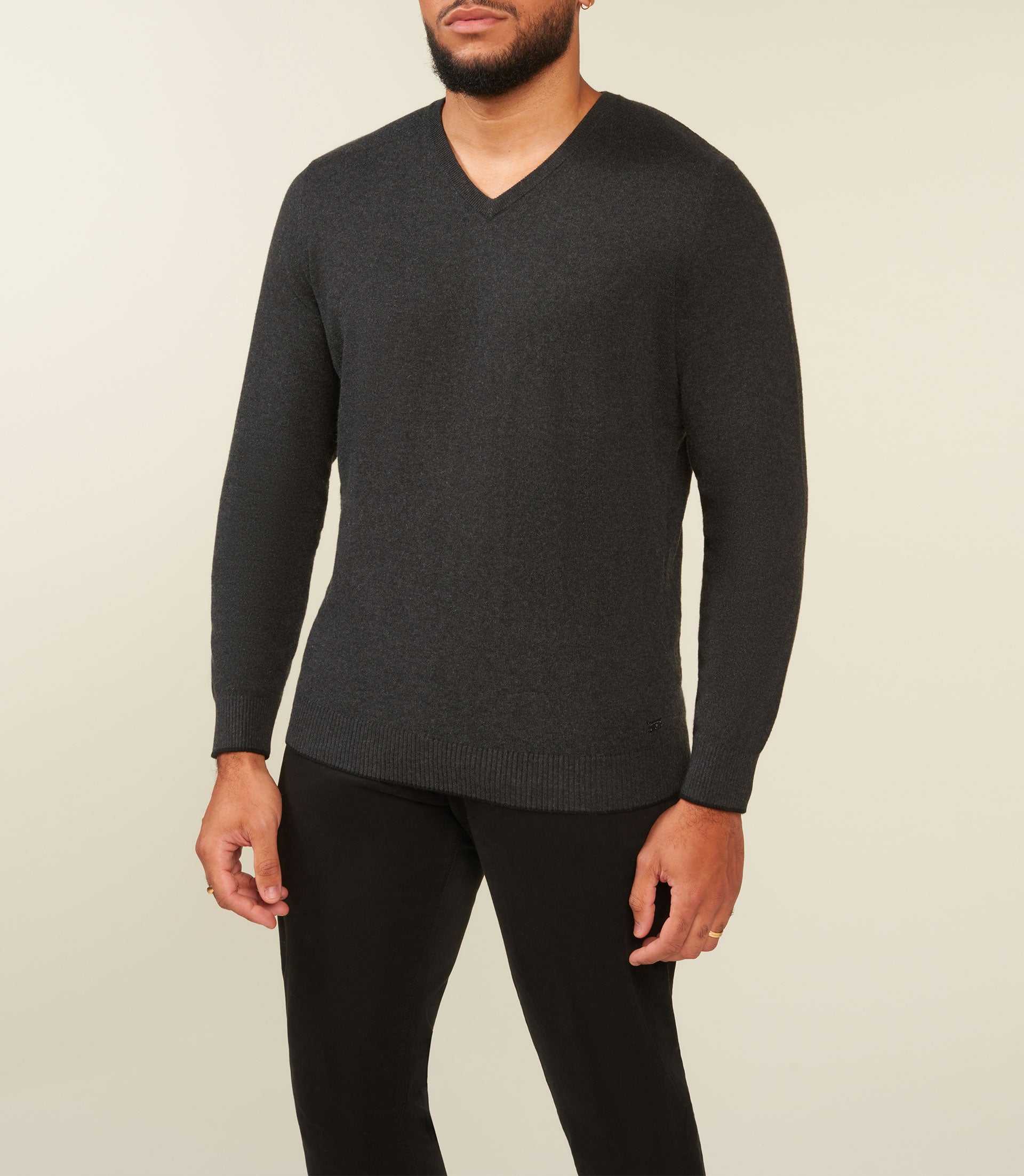 Pull col V coton cachemire gris anthracite BRENTBT - IZAC