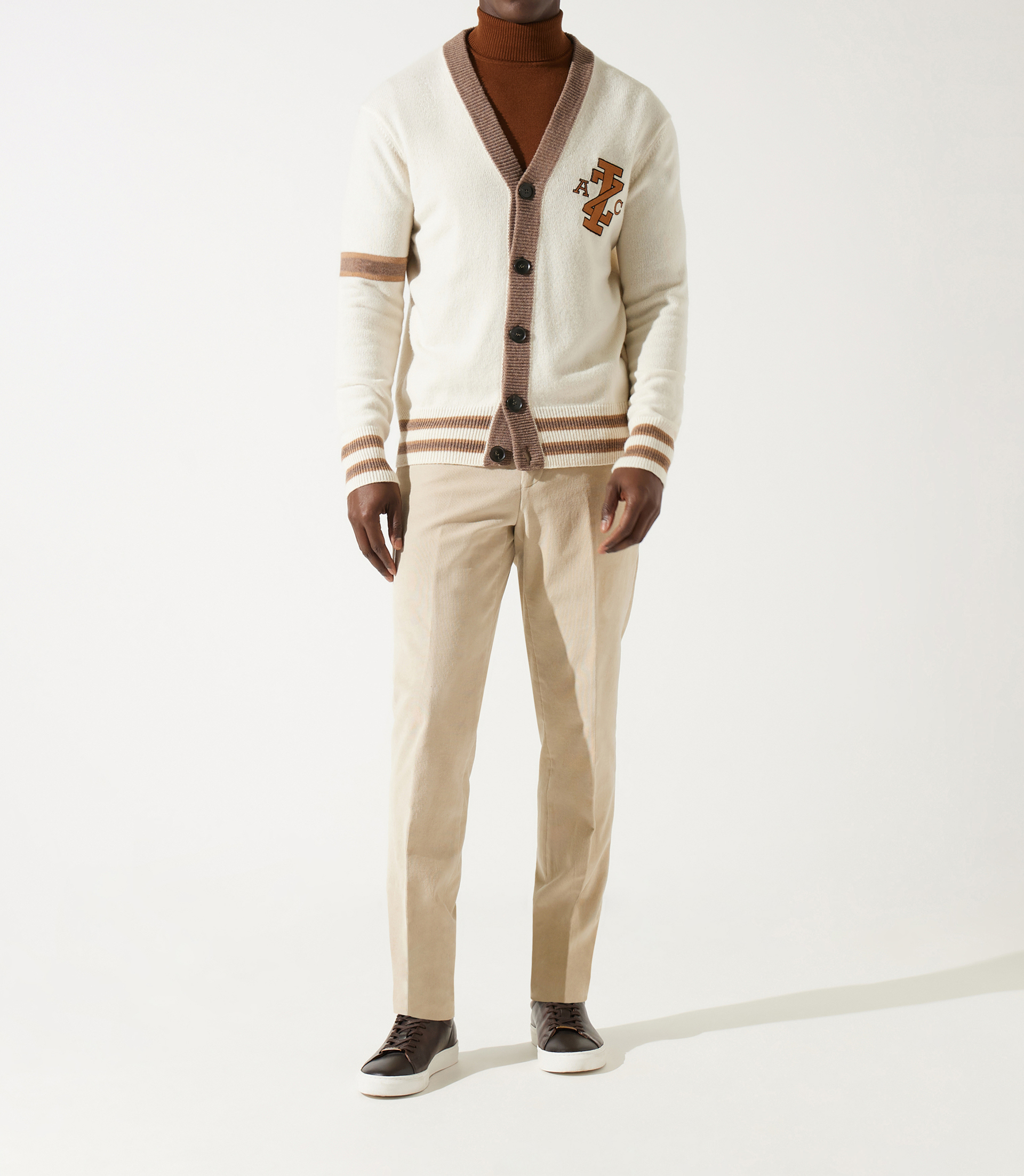 Gilet boutonné brodé écru - IZAC