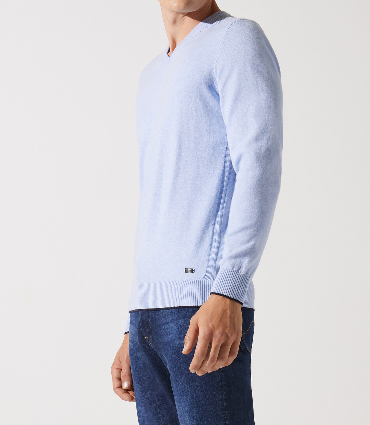 Pull col v rayé bleu ciel - IZAC