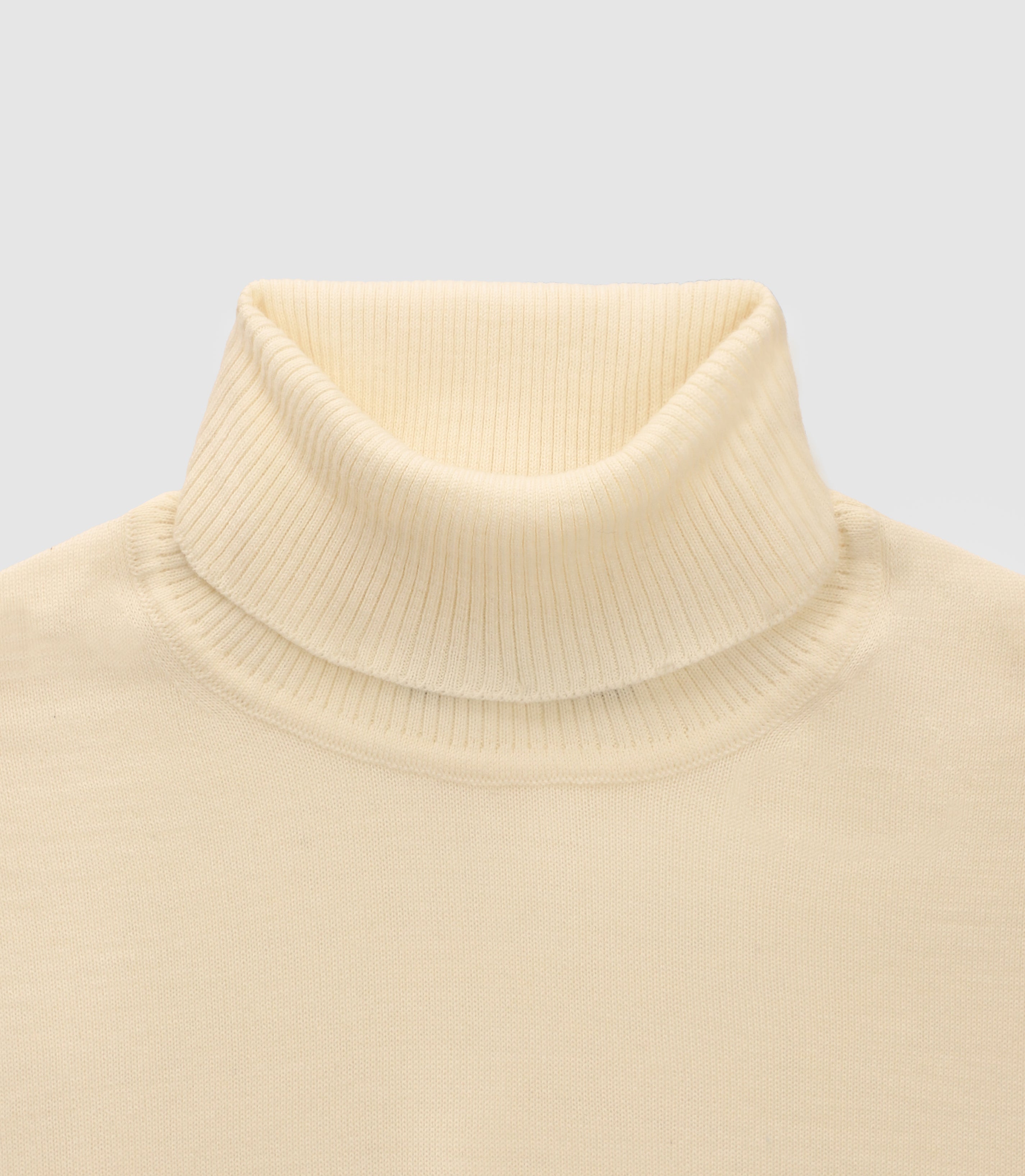 Col roule écru - IZAC