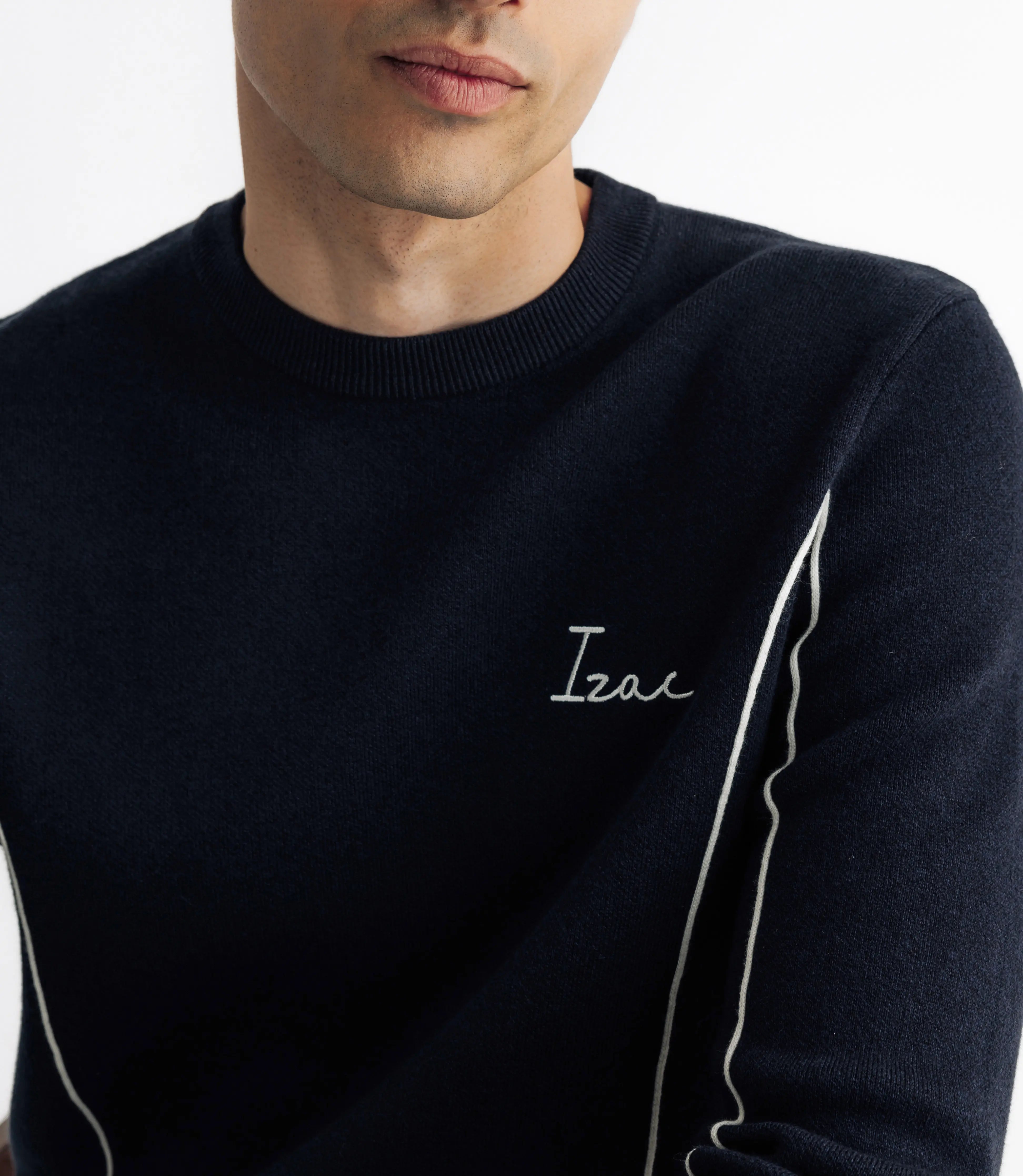 Pull col rond avec broderie marine - IZAC