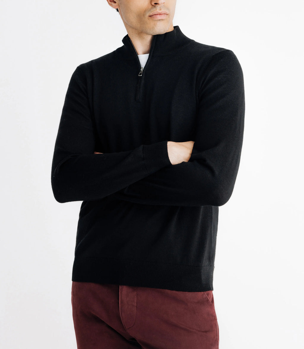 Pull en laine mérinos avec demi zip noir - IZAC
