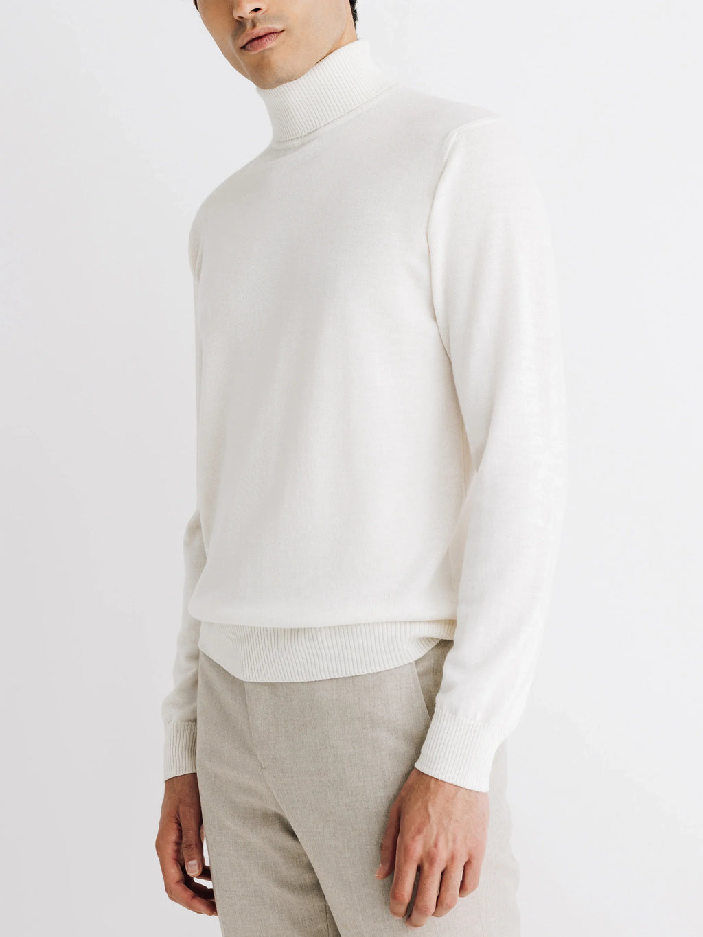 Pull col roulé ecru - IZAC