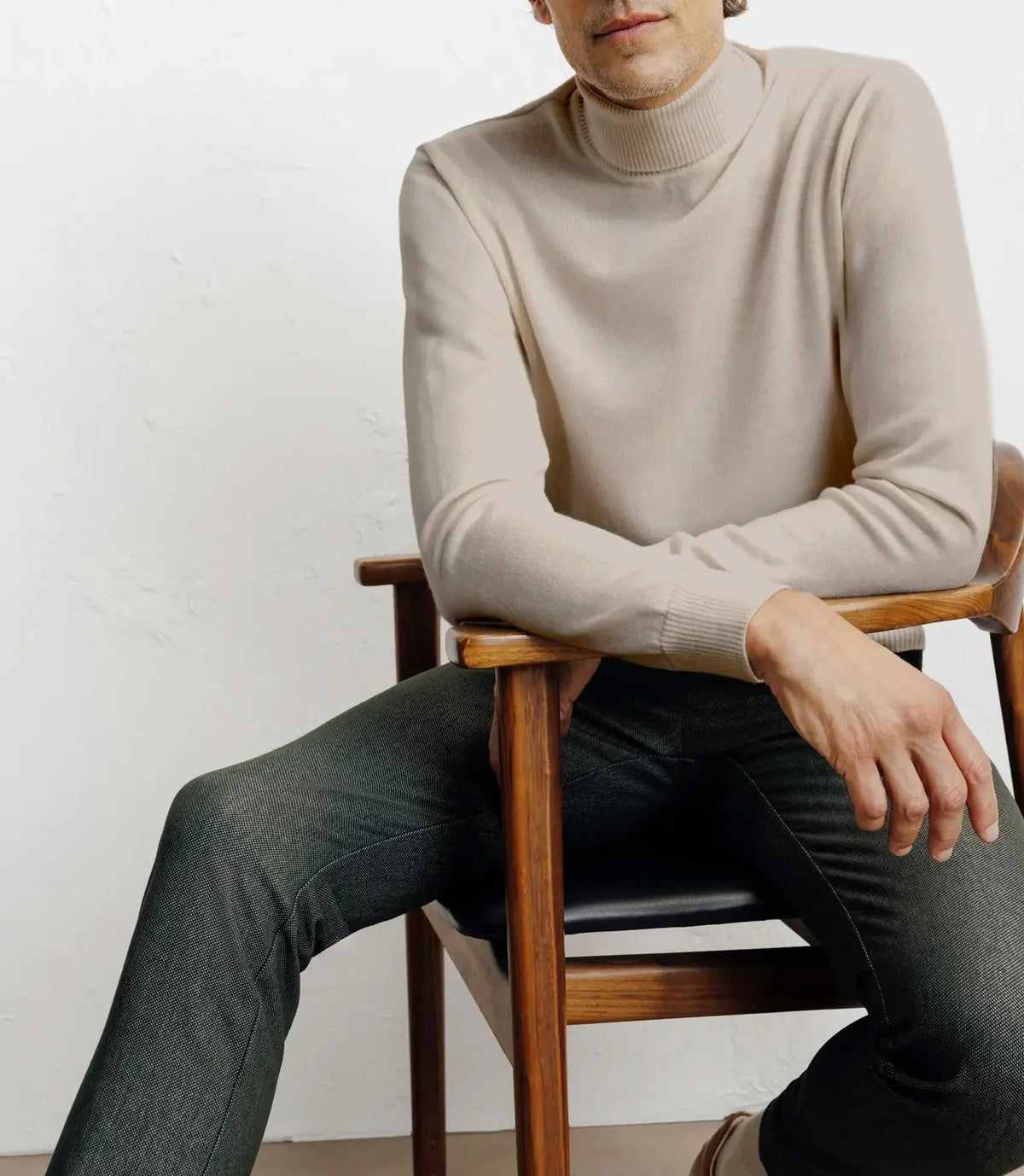 Pull col roulé en laine mérinos beige - IZAC