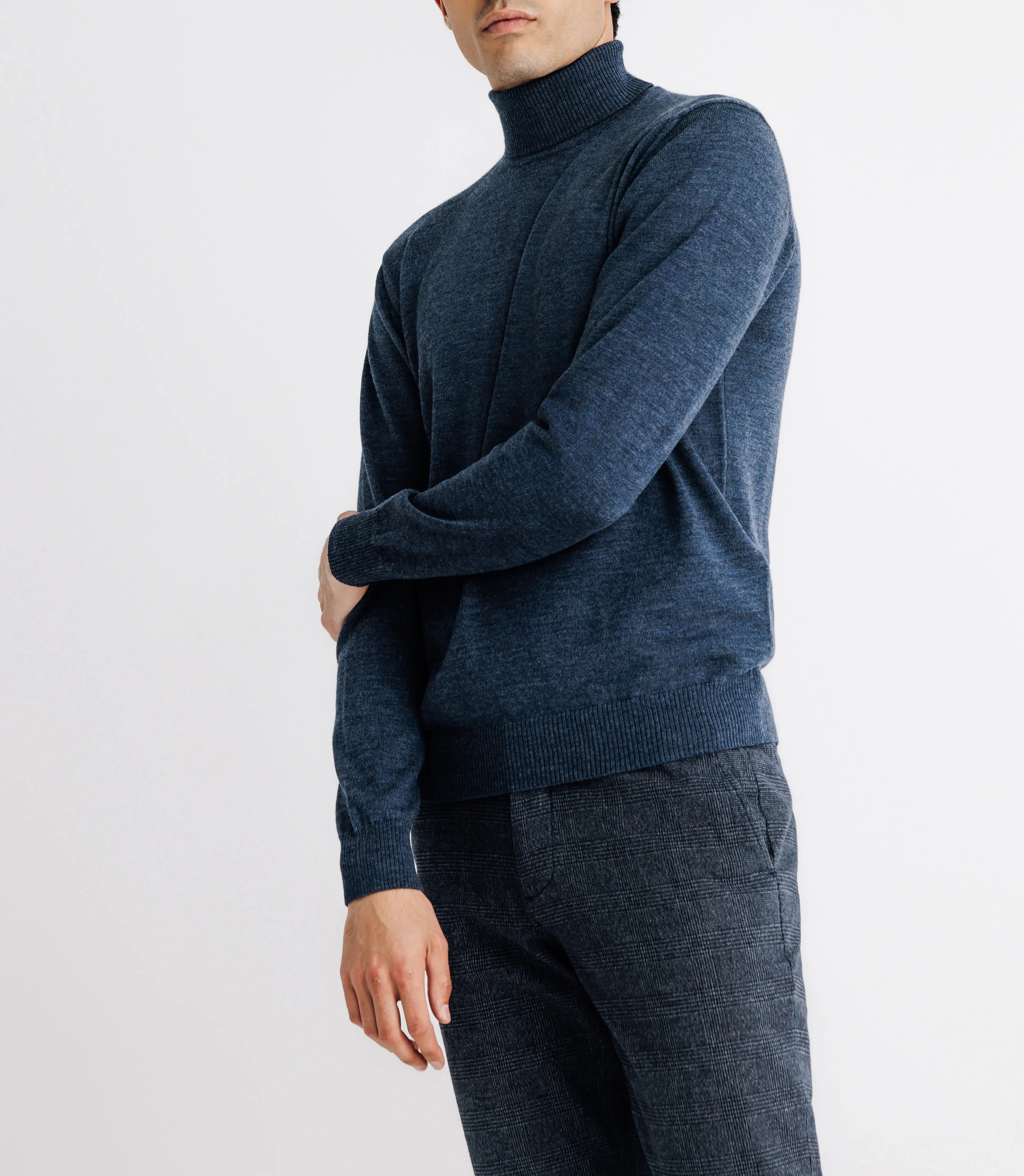 Pull col roulé en laine mérinos indigo - IZAC