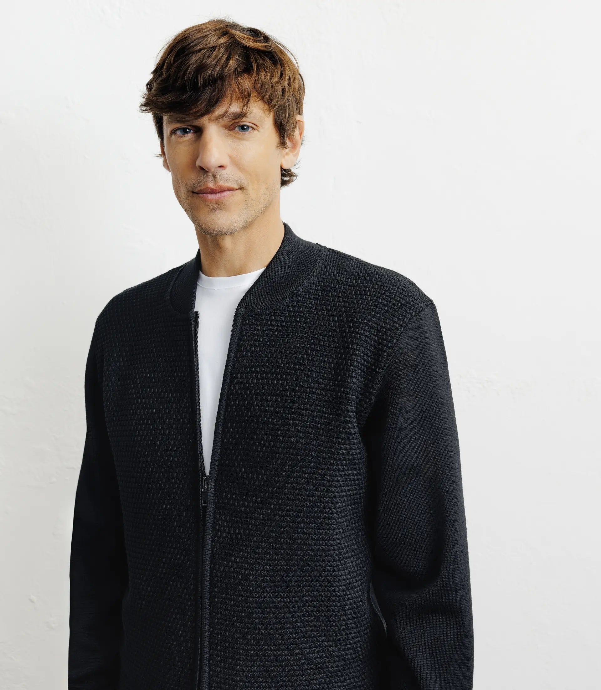 Gilet zippé jeux de points noir - IZAC