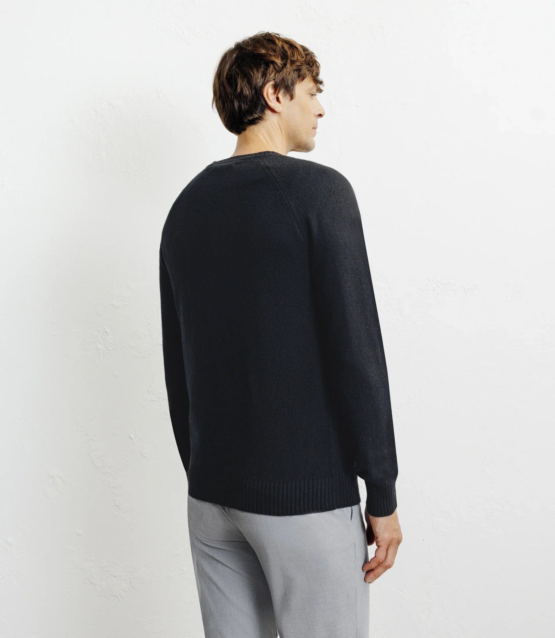 Pull en laine col rond noir - IZAC