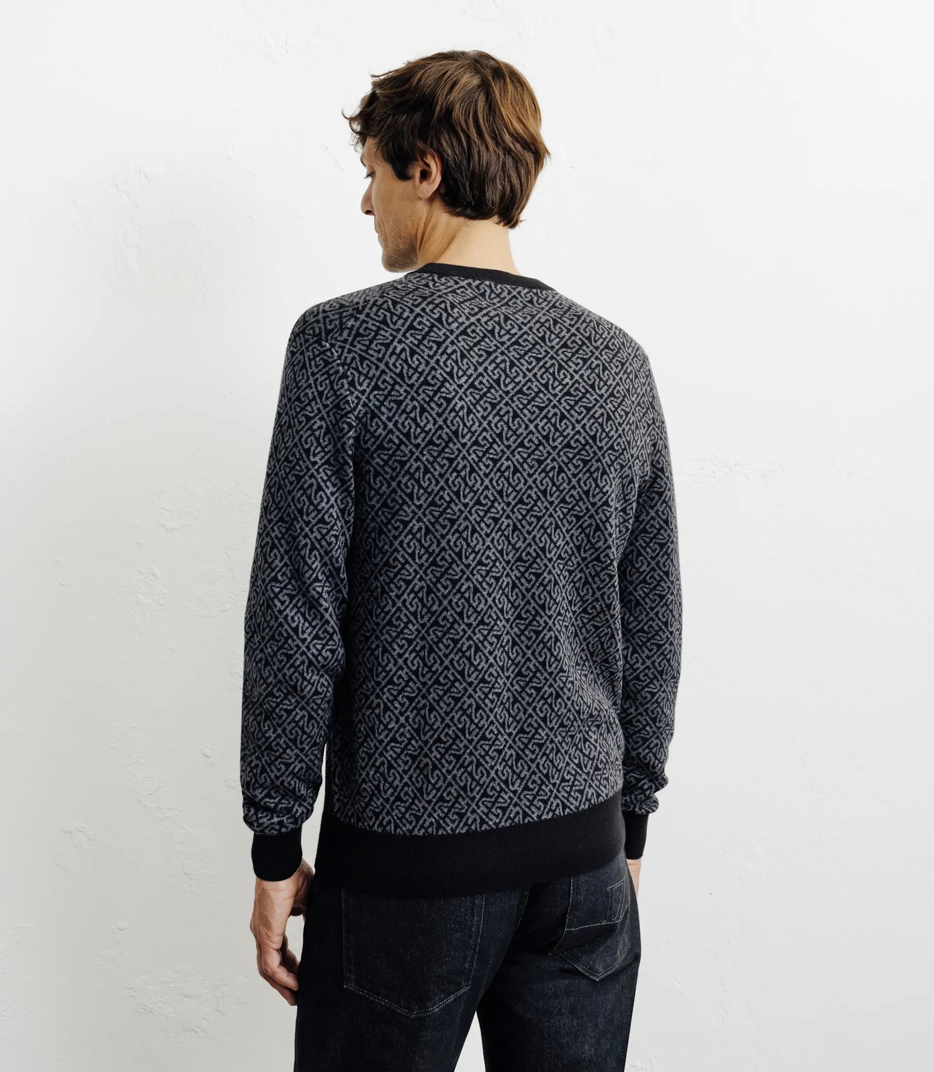 Pull col rond fantaisie noir - IZAC