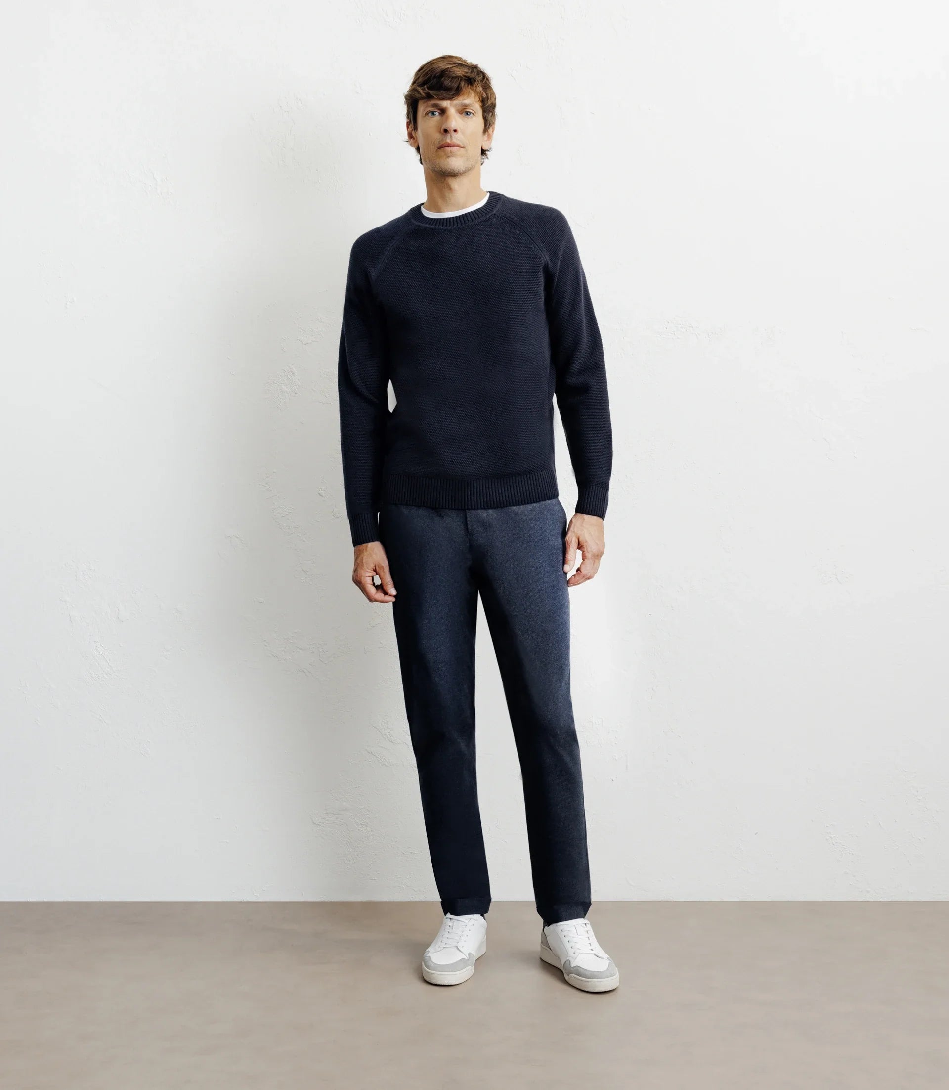 Pull col rond jeux de points marine - IZAC