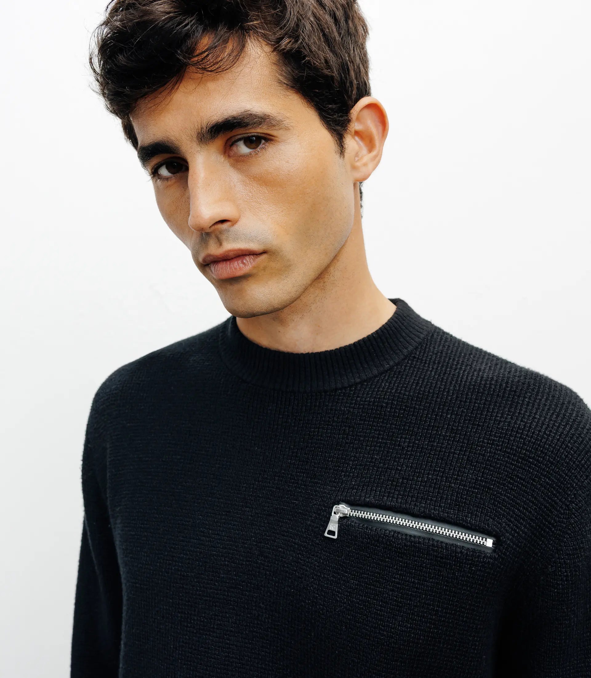 Pull col rond noir - IZAC