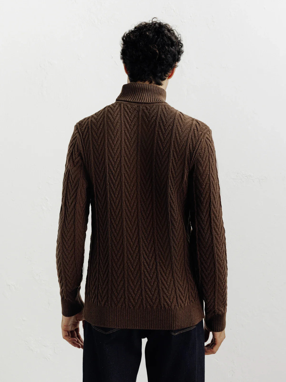 Pull col roulé torsadé chocolat - IZAC