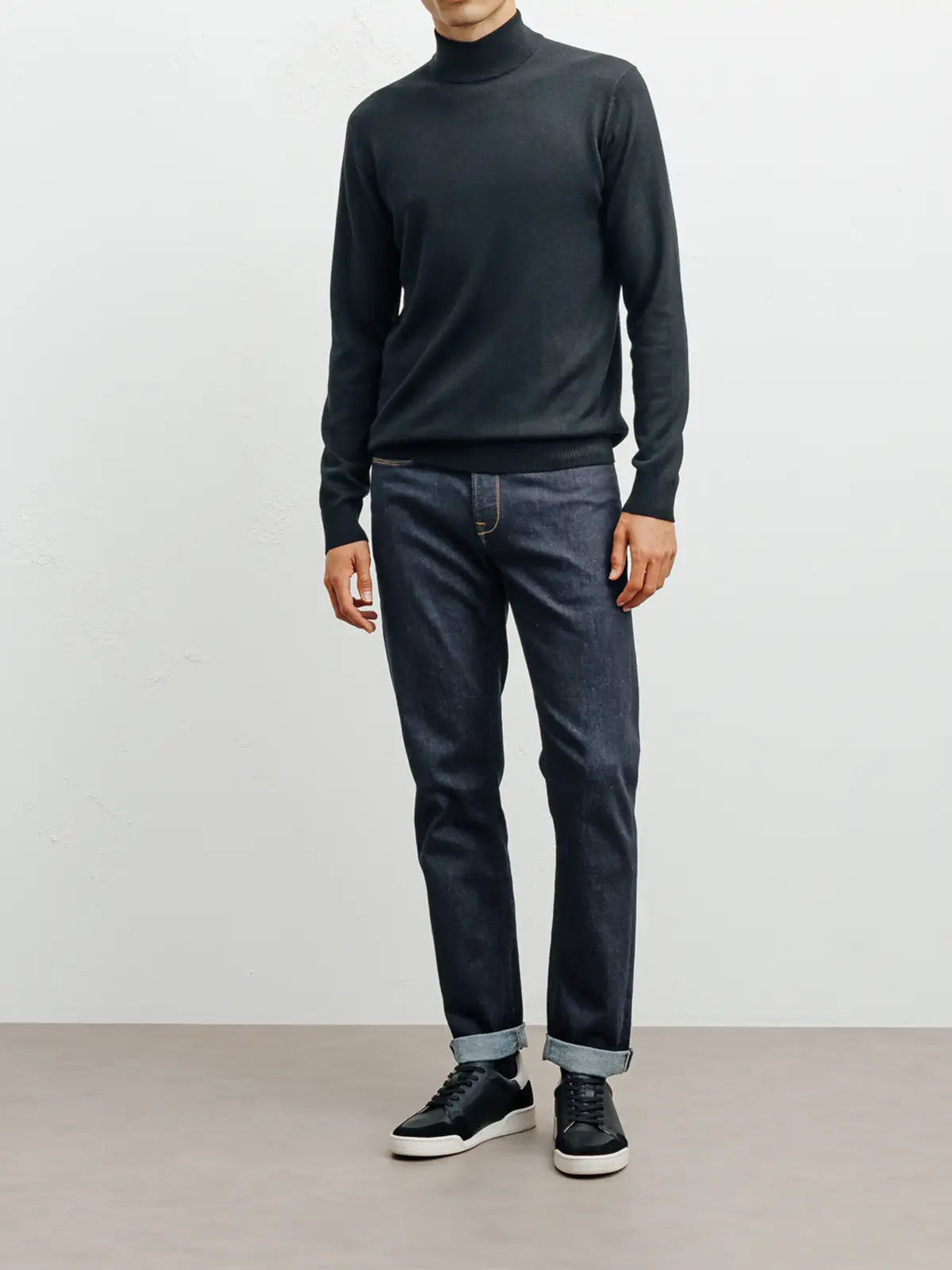 Pull col cheminée noir - IZAC