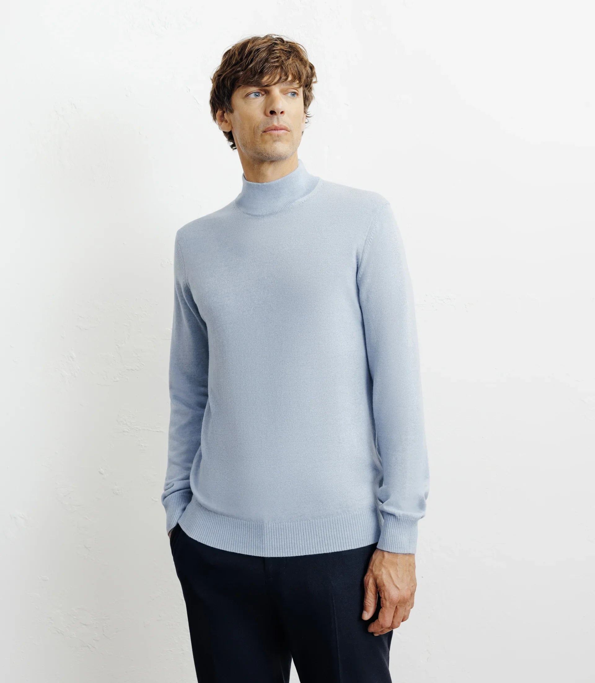 Pull col cheminée bleu ciel - IZAC