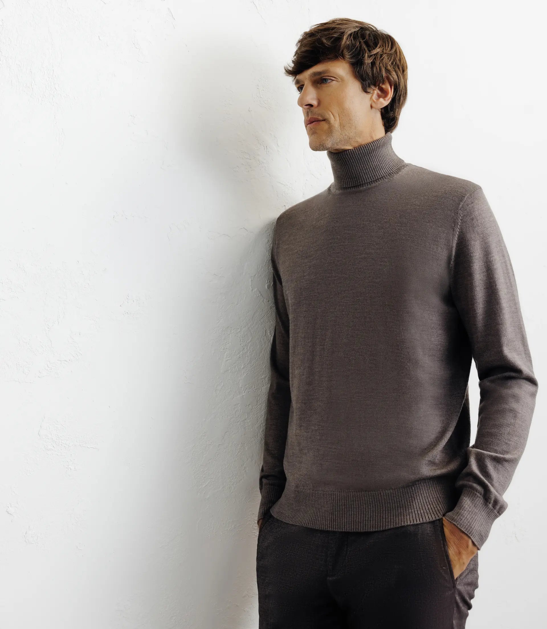 Pull col roulé châtain - IZAC