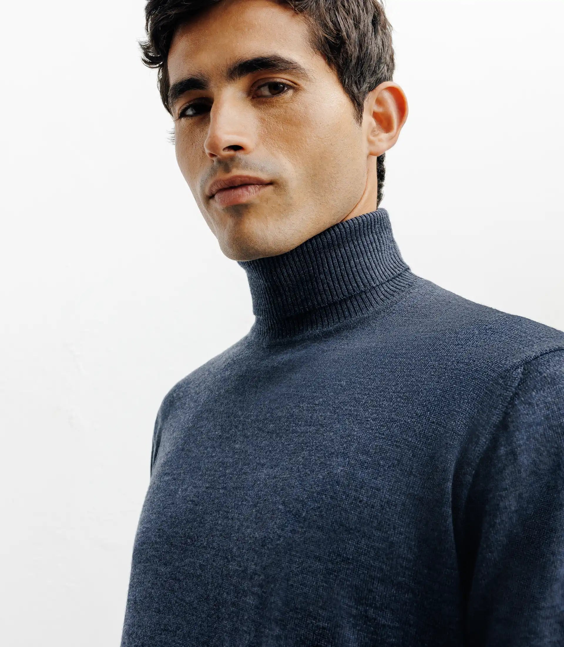 Pull col roulé indigo - IZAC