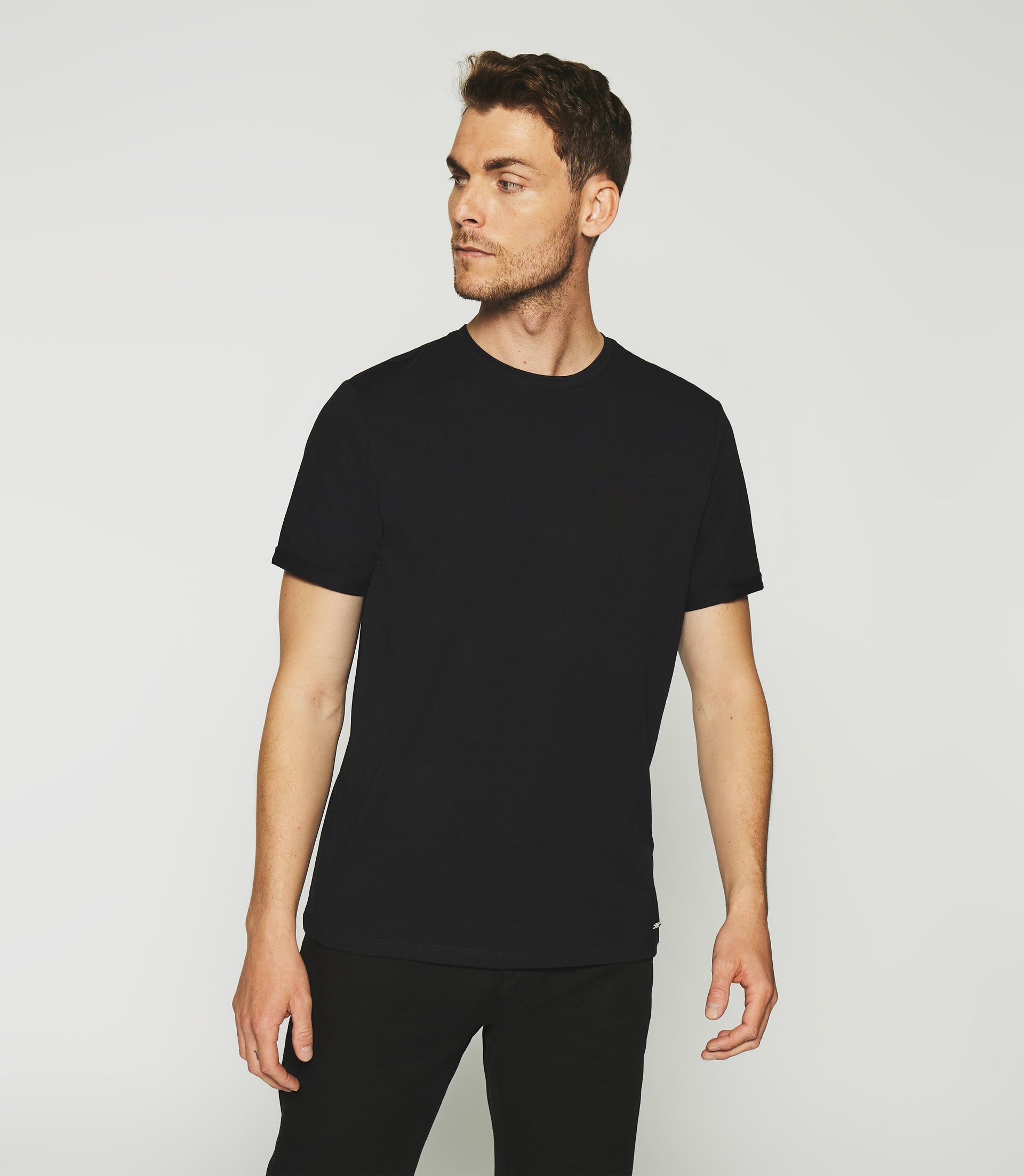 T-shirt uni à manches courtes noir GINO - IZAC