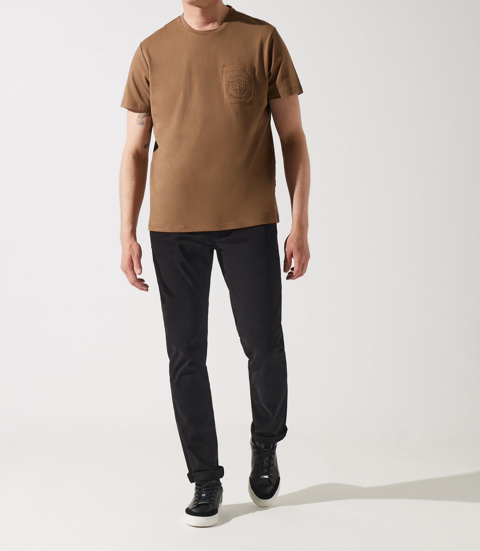 T-shirt col rond poche logo camel foncé GABRIEL - IZAC