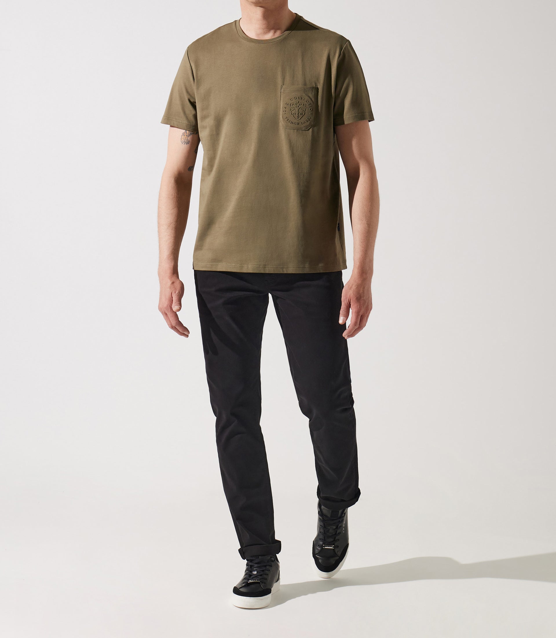 T-shirt col rond poche logo kaki GABRIEL - IZAC